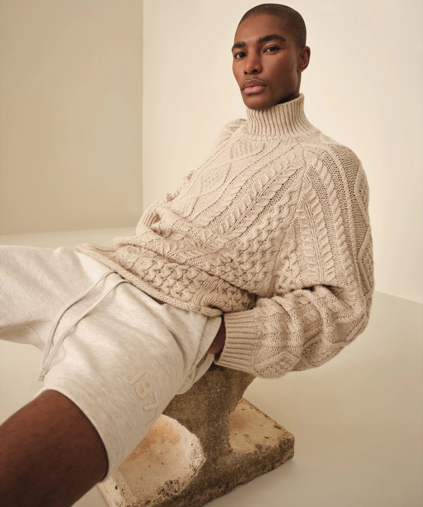 FOG ESSENTIALS / CABLE KNIT TURTLENECK