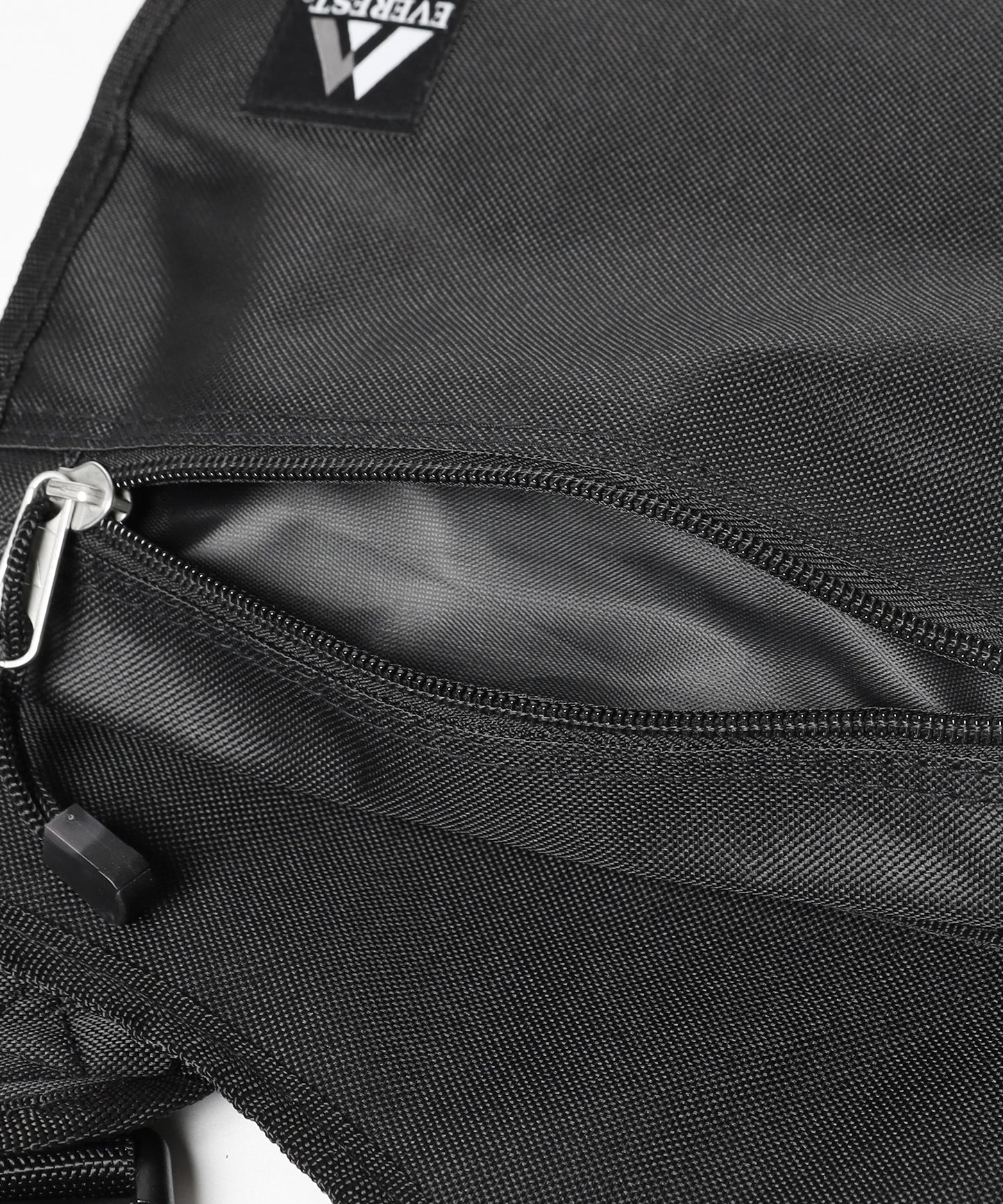 MESSENGER BAG MEDIUM