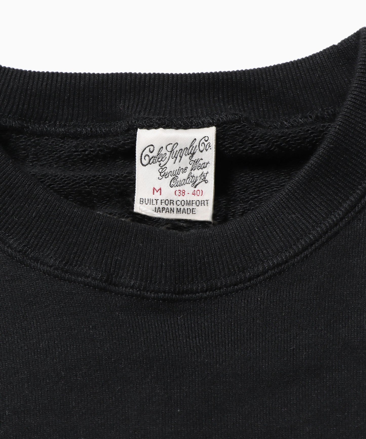 CALEE / OLD ENGLISH LOGO CREW NECK SW