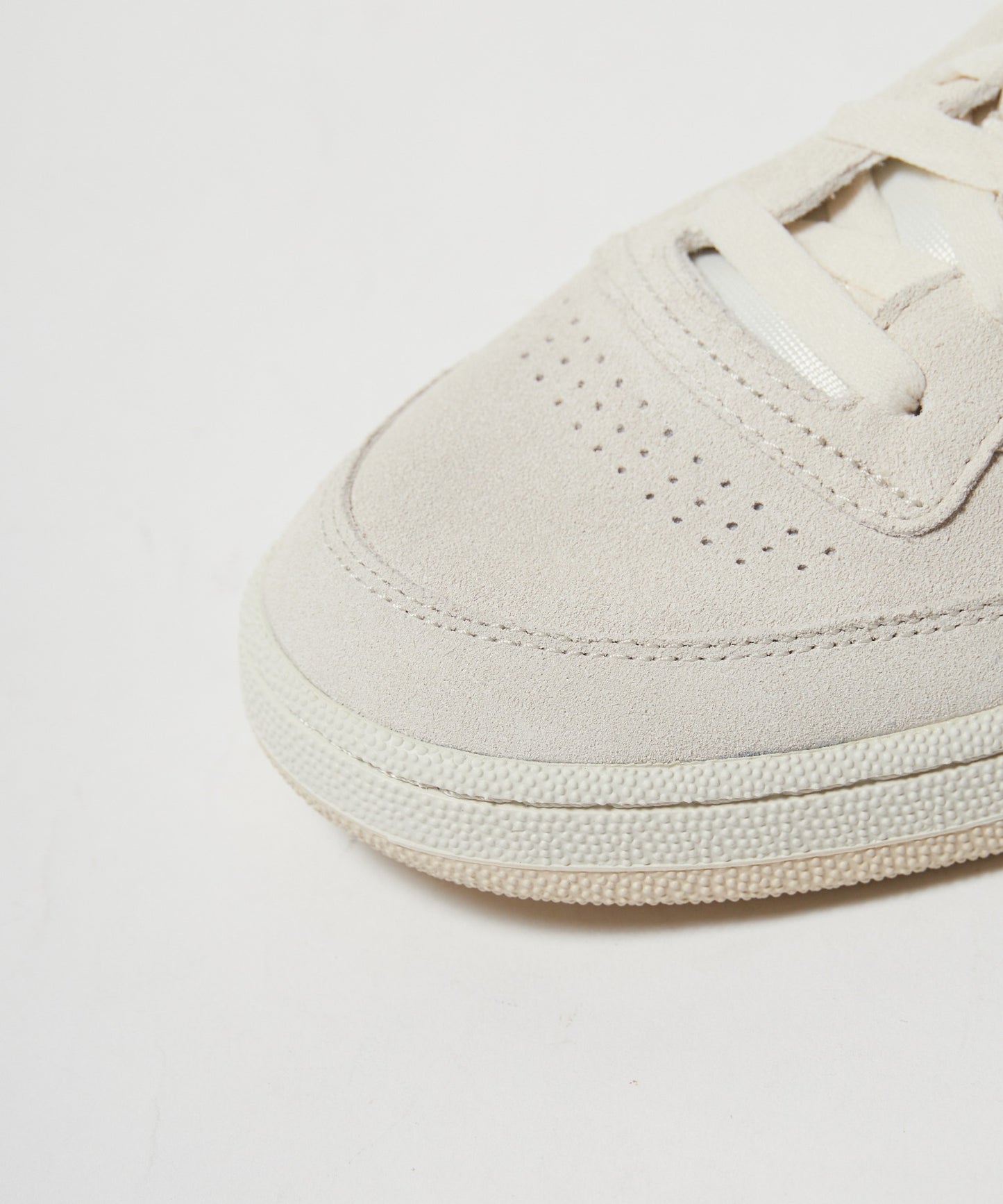 Reebok / CLUB C 85