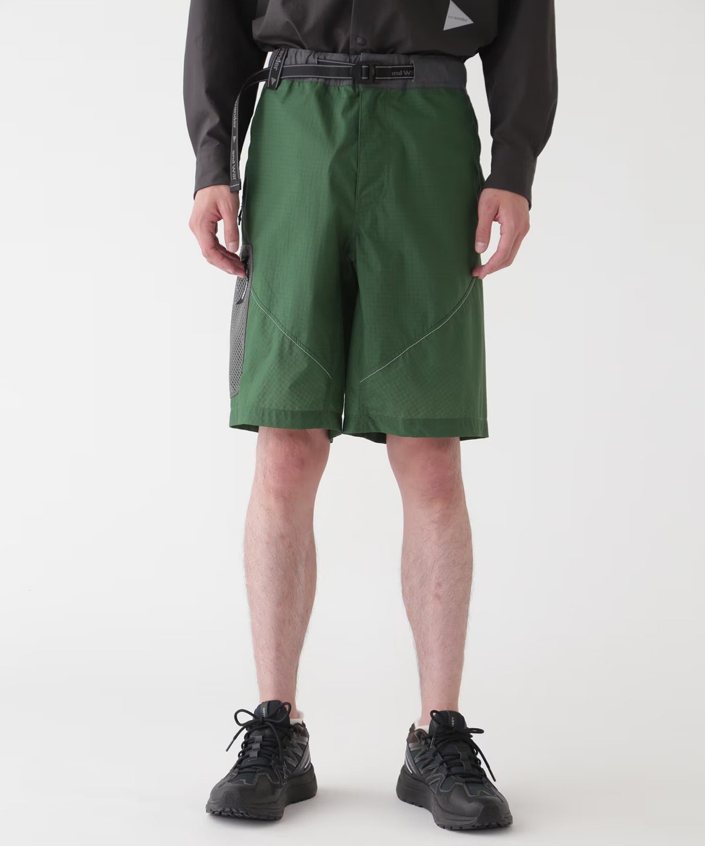 and wander / breath rip short pants