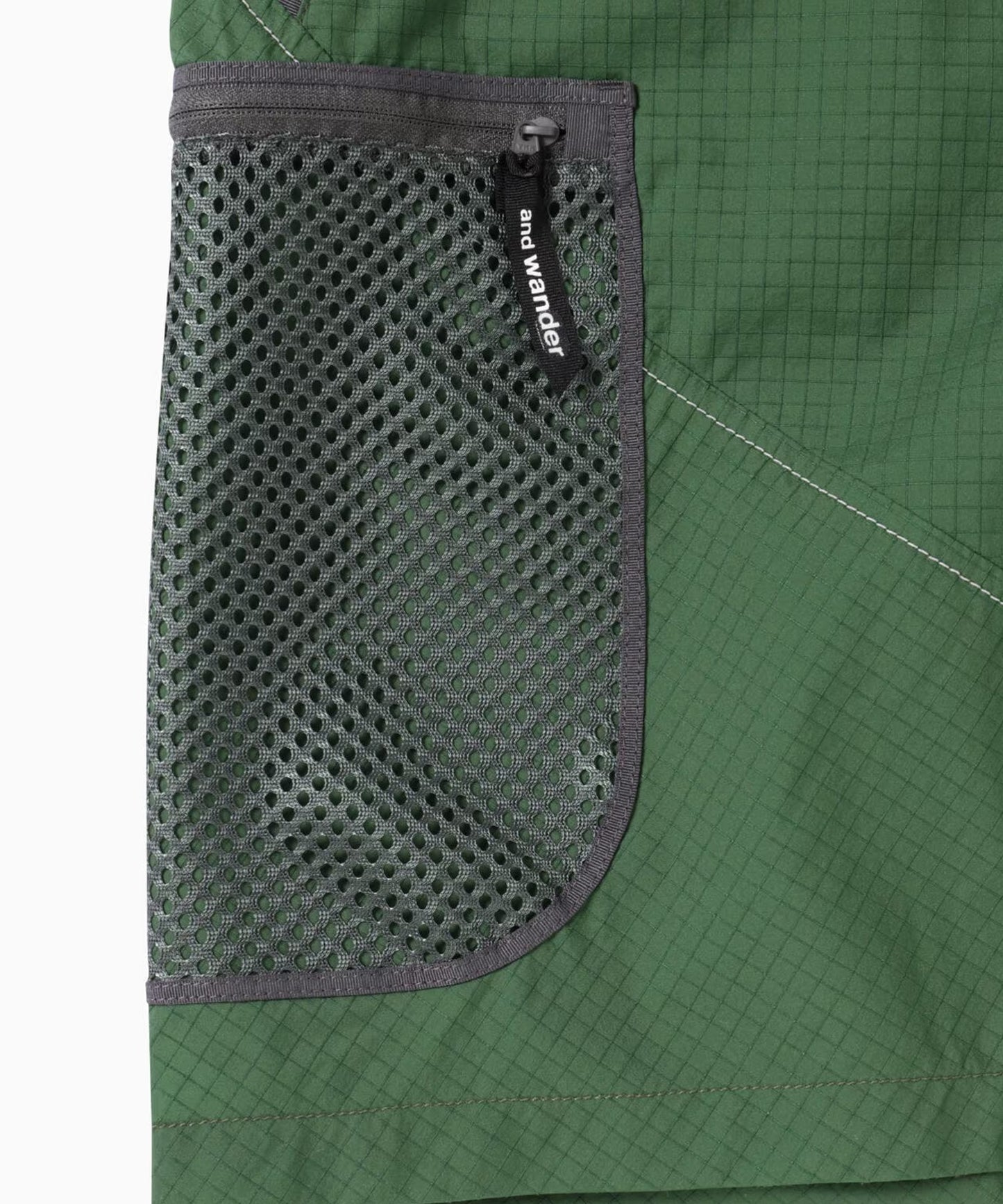 and wander / breath rip short pants