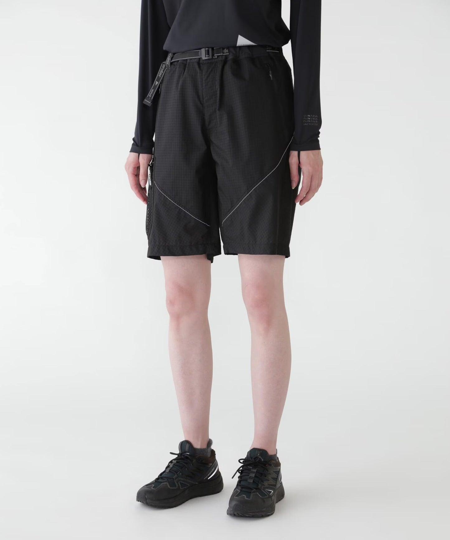 and wander / breath rip short pants