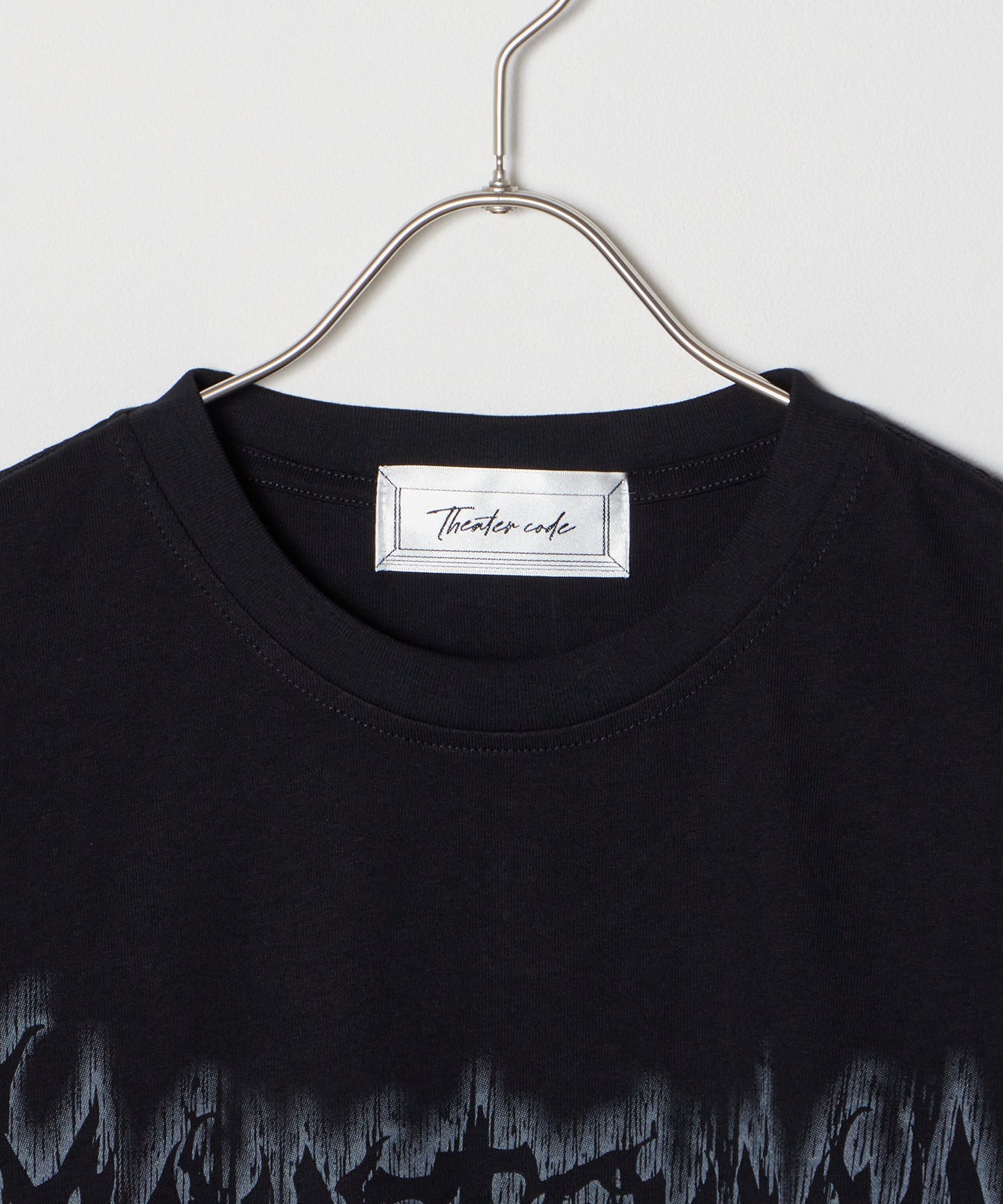 Theater code / dragon print tee shirt