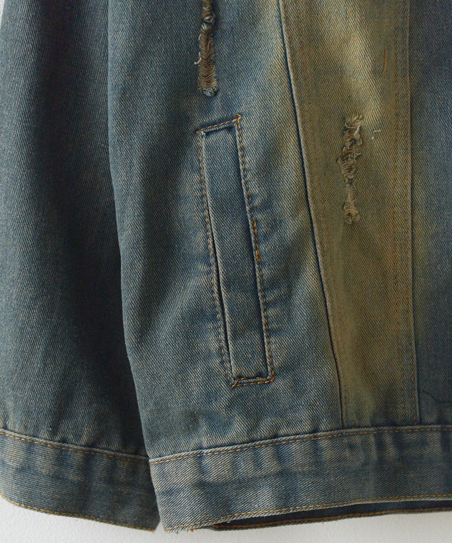 Theater code / vintage make damage denim jacket ヴィンテージライク ダメージデニムジャケット