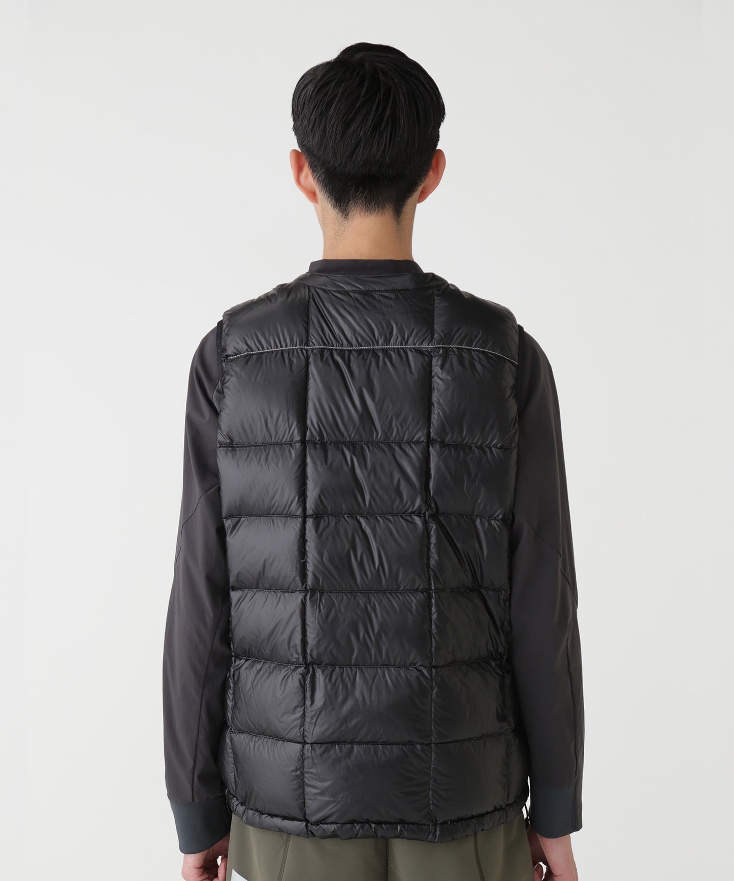 and wander / Diamond Stitch Down Vest