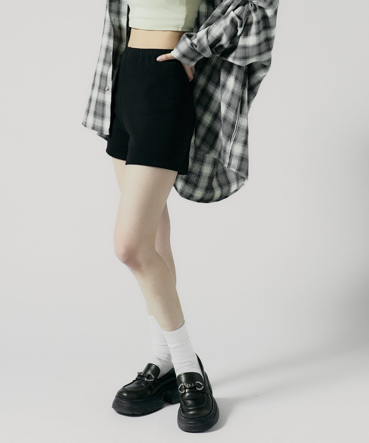 Chick / Simple Highwaist Short Pants シンプルハイウエストショートパンツ
