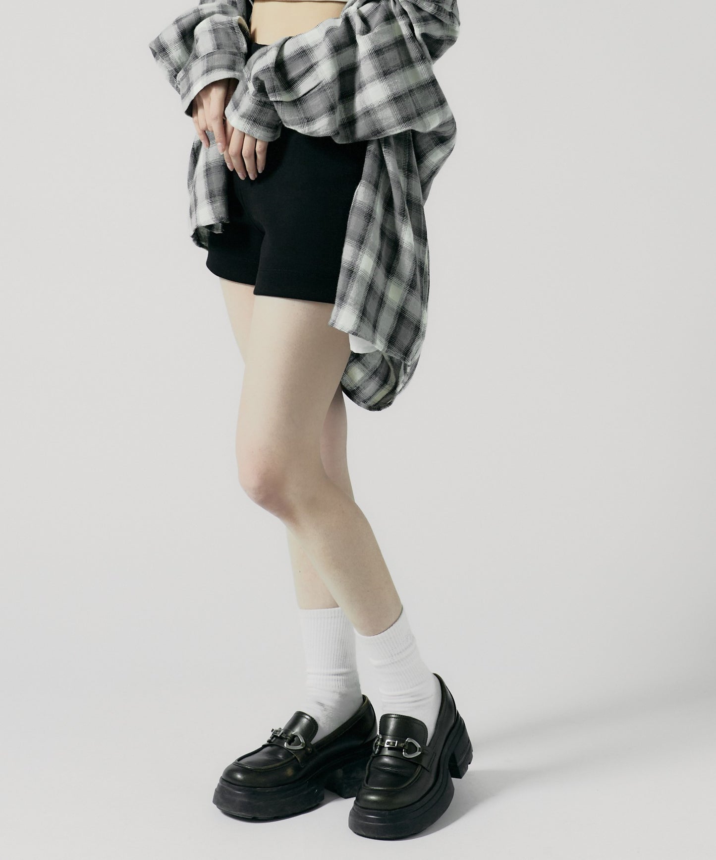 Chick / Simple Highwaist Short Pants シンプルハイウエストショートパンツ