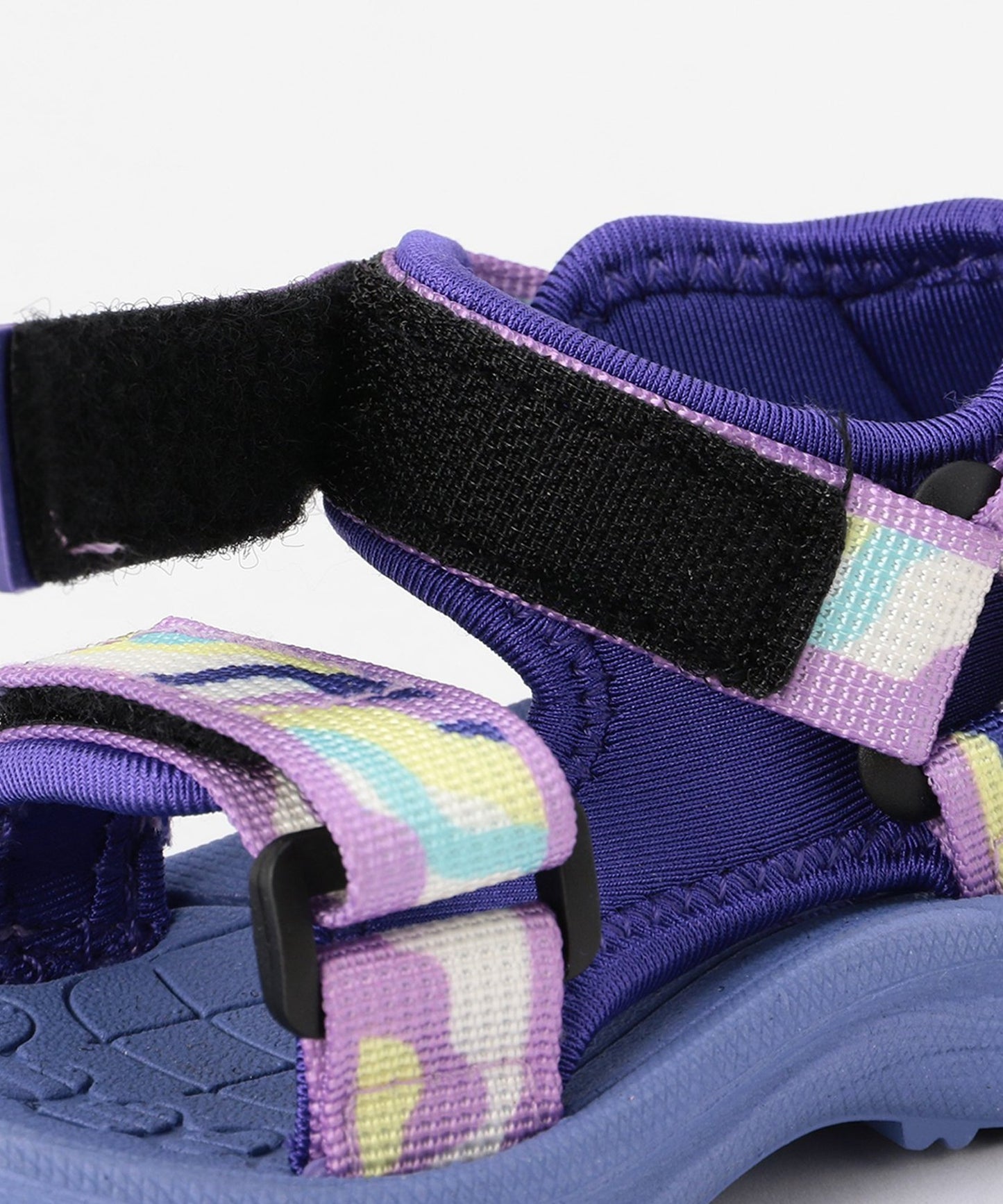 Ampersand / tape sandals