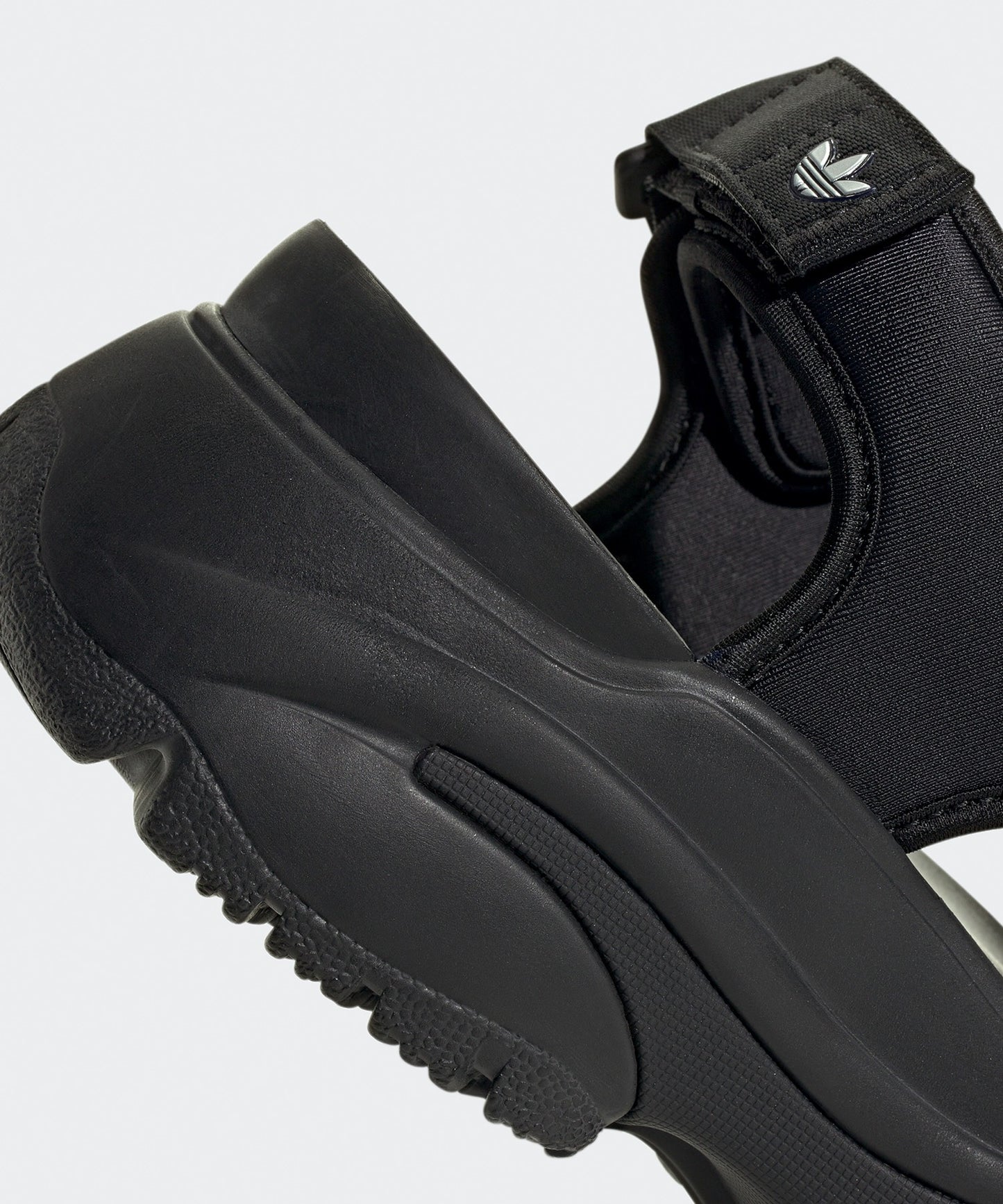 adidas / OZGAIA SANDAL W | オズガイア サンダル