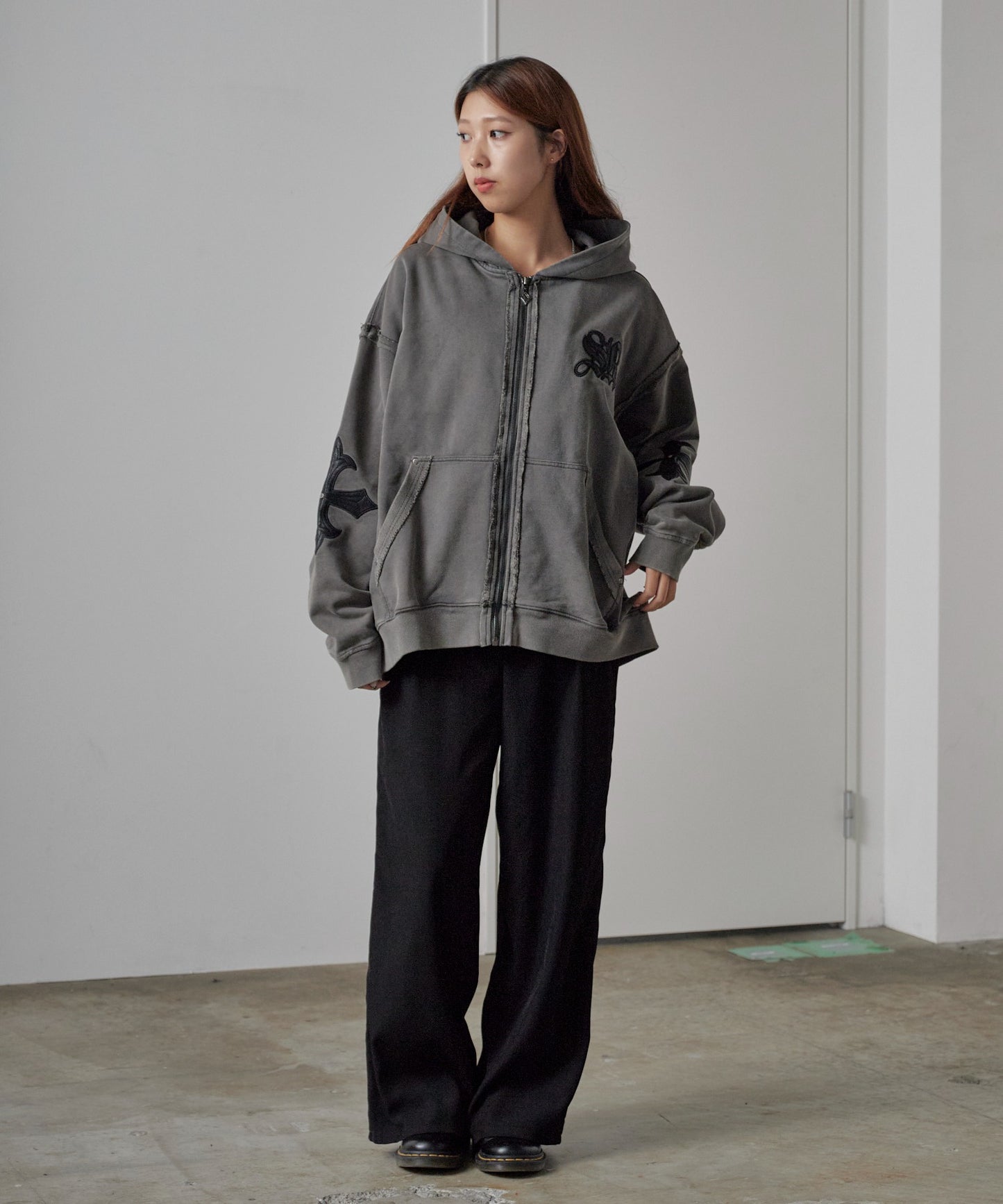 SUPPLIER/サプライヤー Fleur Leather Patch hoodie