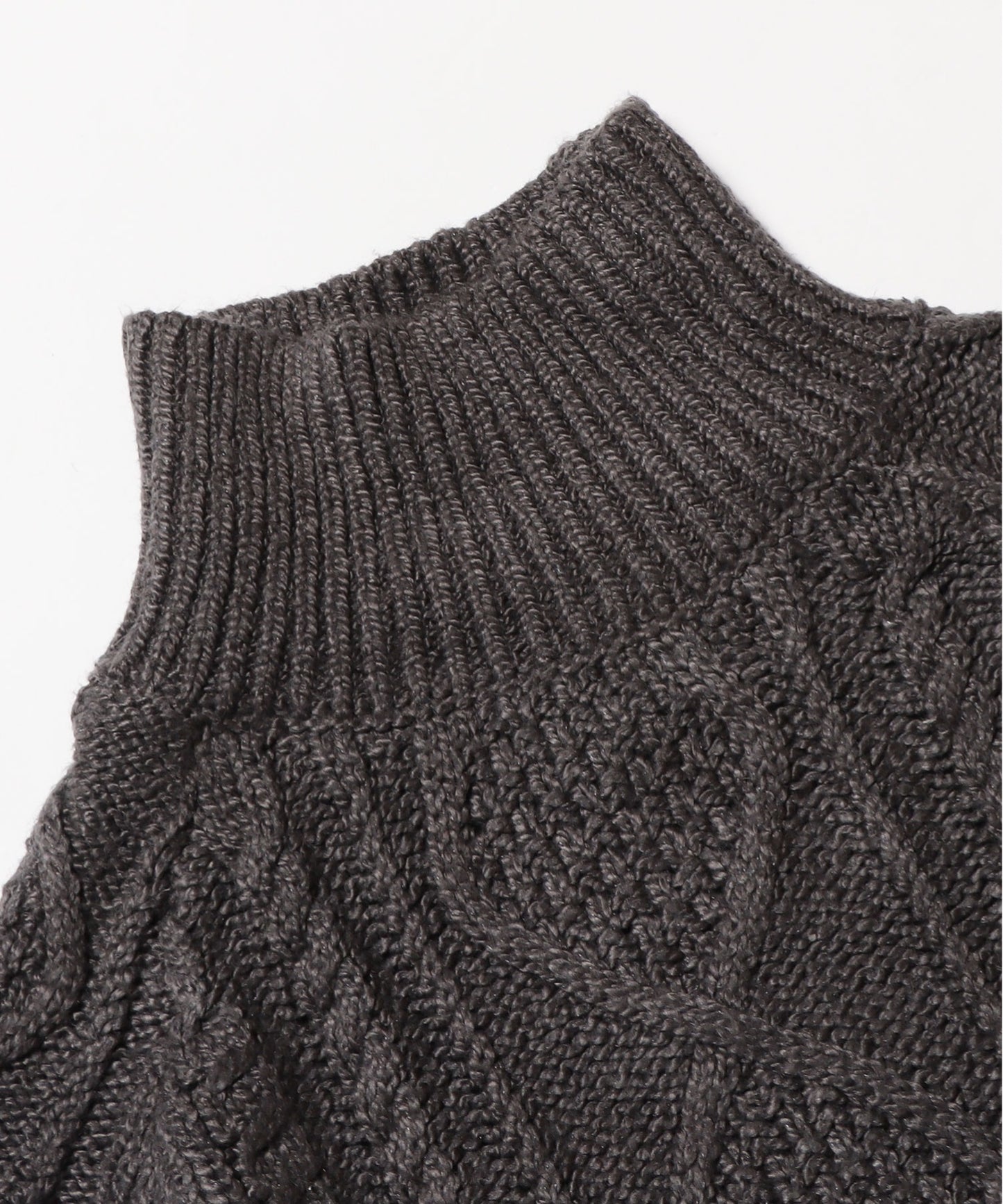 FOG ESSENTIALS / CABLE KNIT TURTLENECK