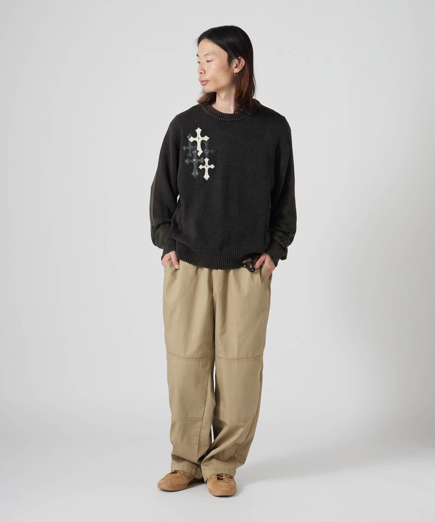 SUPPLIER / Dietressed Multiple Cross Leather patch Crew Knit
