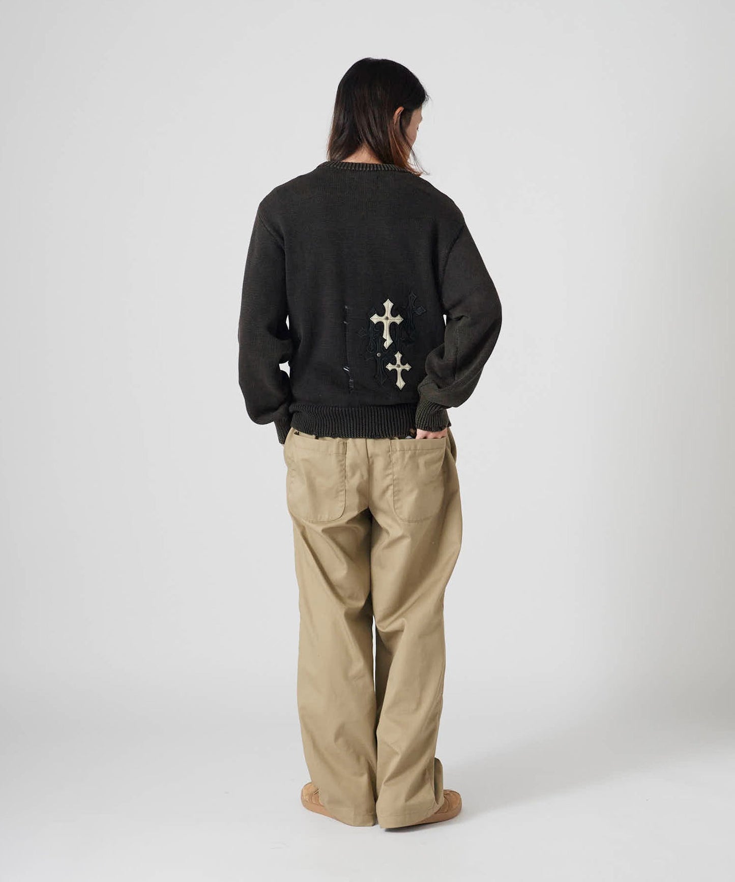 SUPPLIER / Dietressed Multiple Cross Leather patch Crew Knit