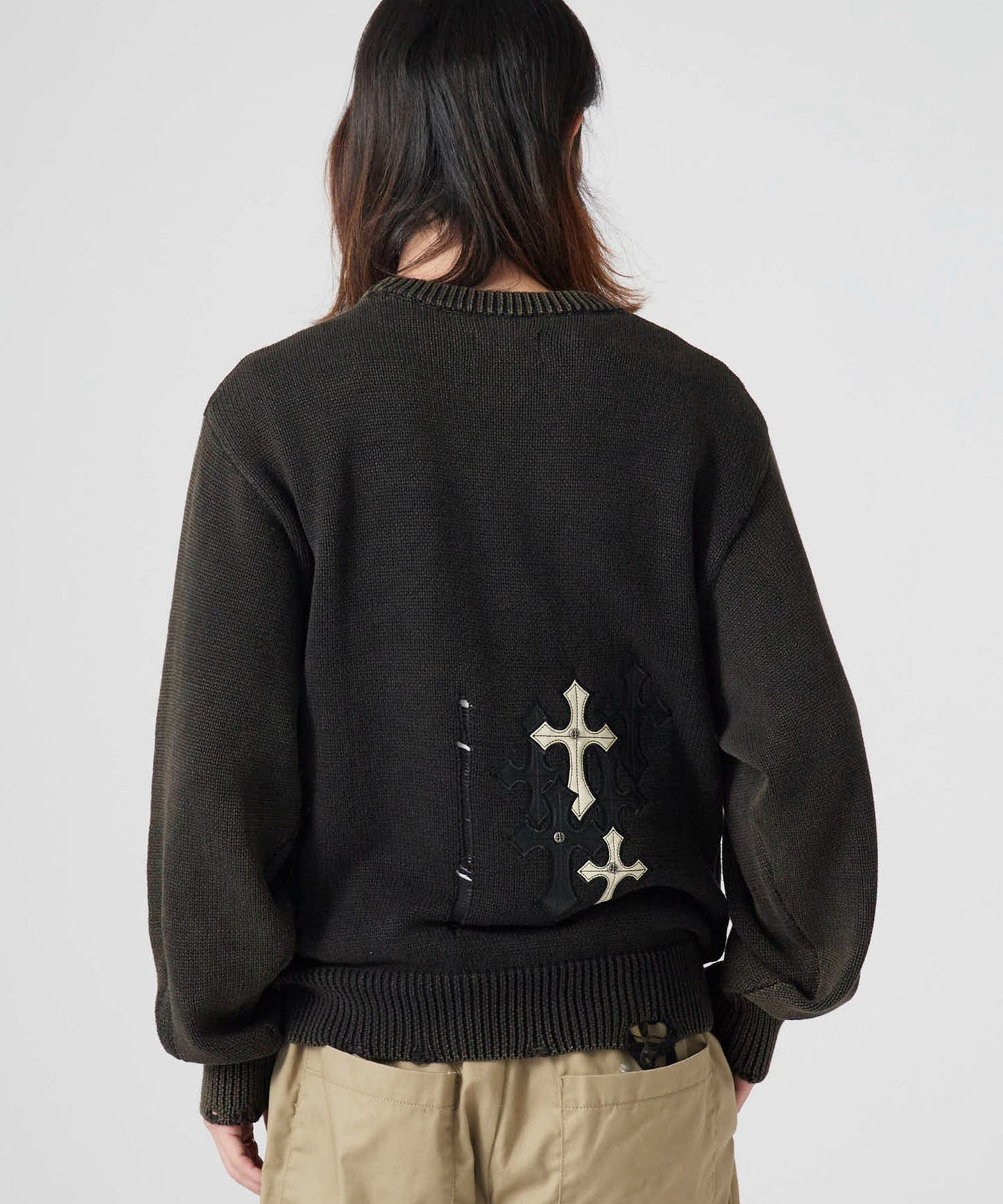SUPPLIER / Dietressed Multiple Cross Leather patch Crew Knit