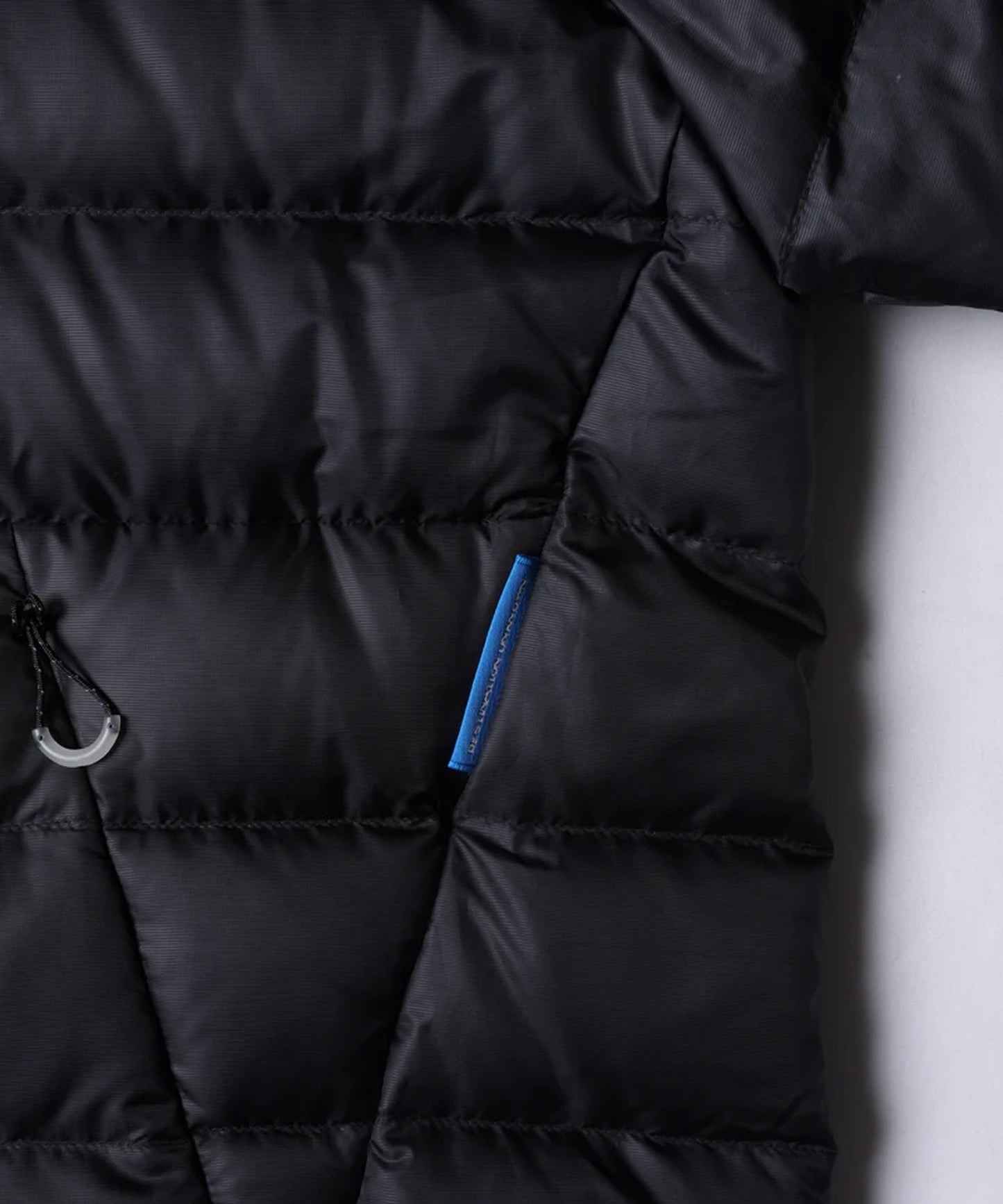 Liberaiders / DOWN HALF ZIP HOODIE