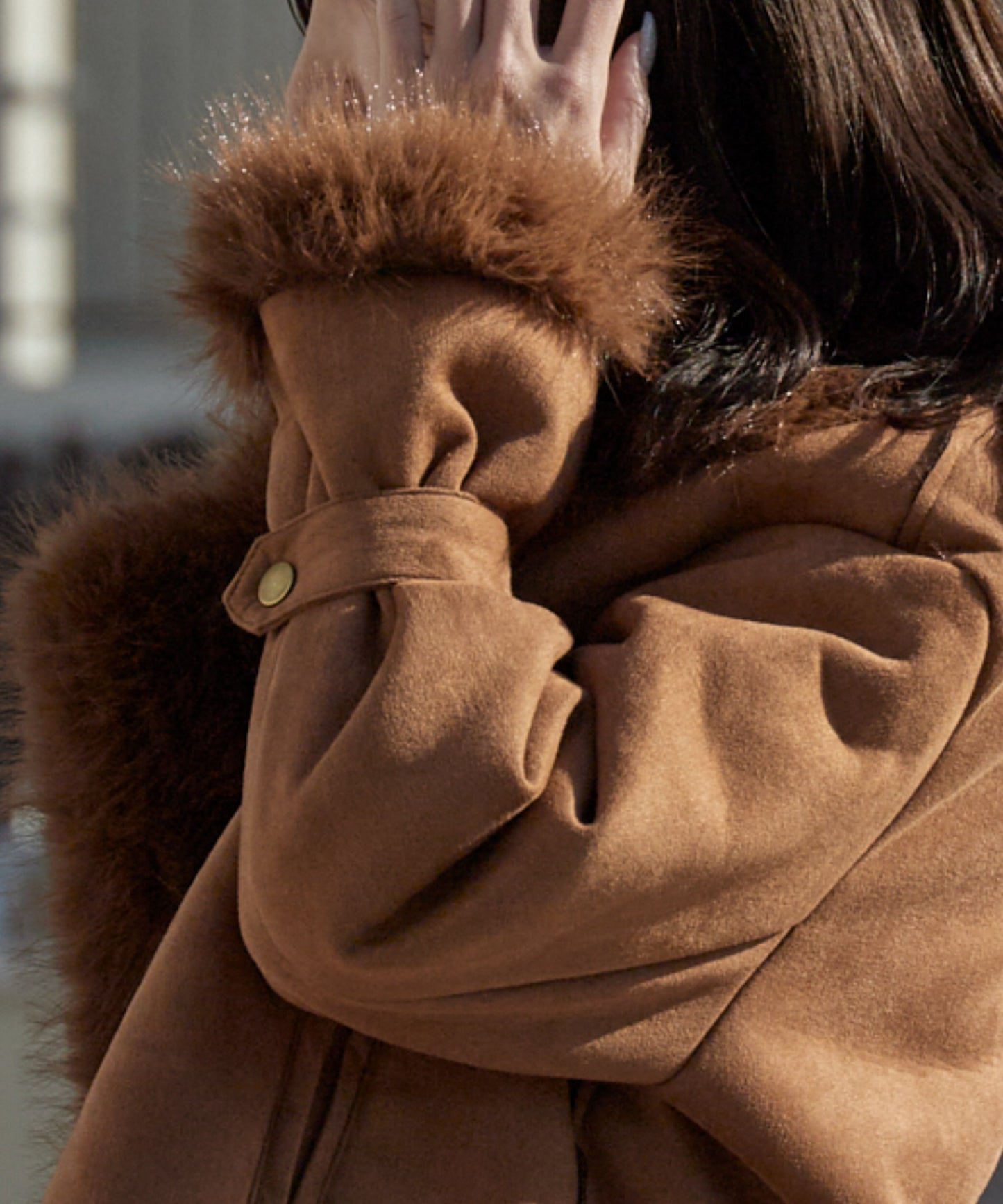 Chick / Chin Strap Faux Fur Jacket