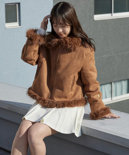 Chick / Chin Strap Faux Fur Jacket