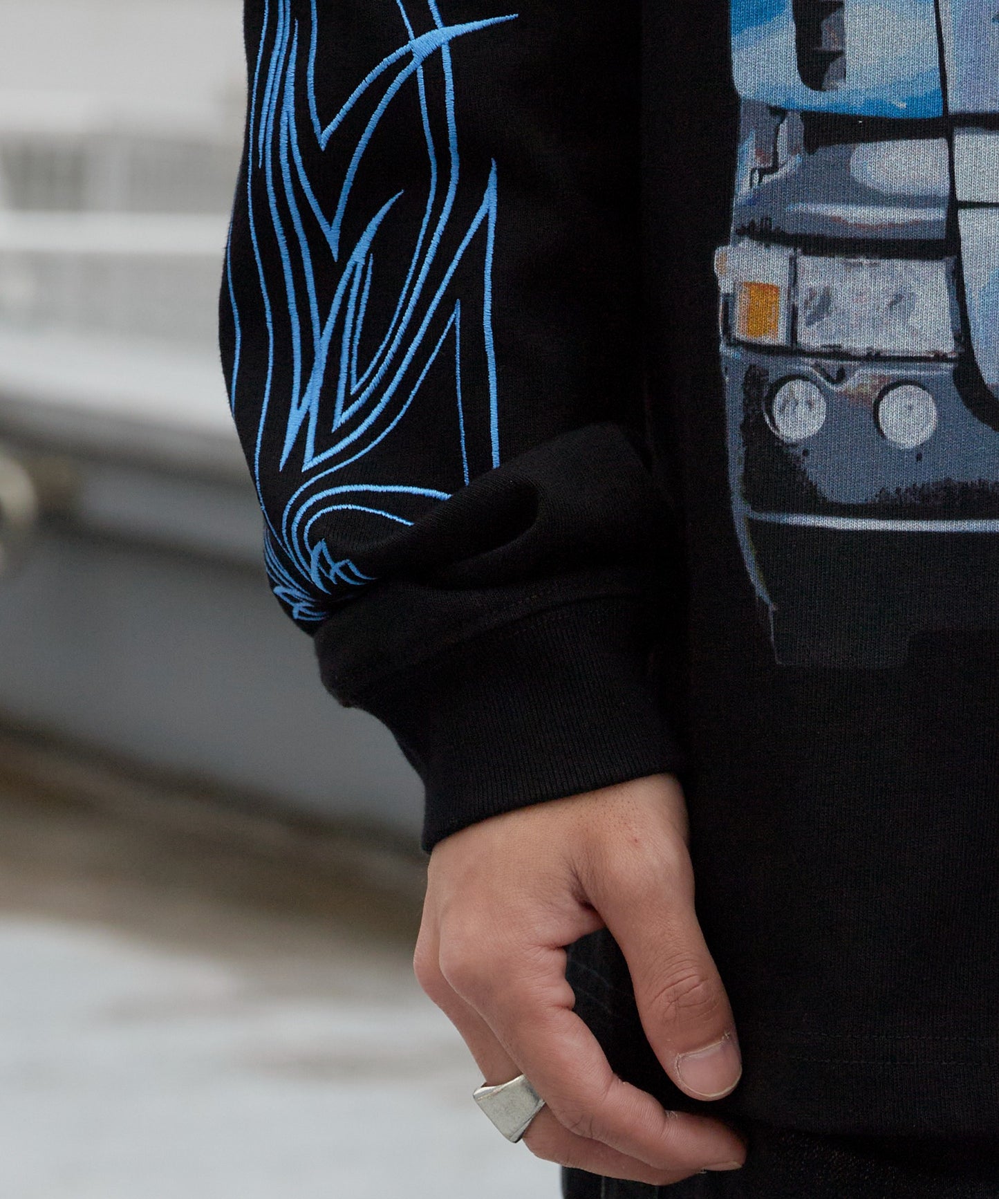 PLEASURES / SEMI HEAVYWEIGHT LONG SLEEVE