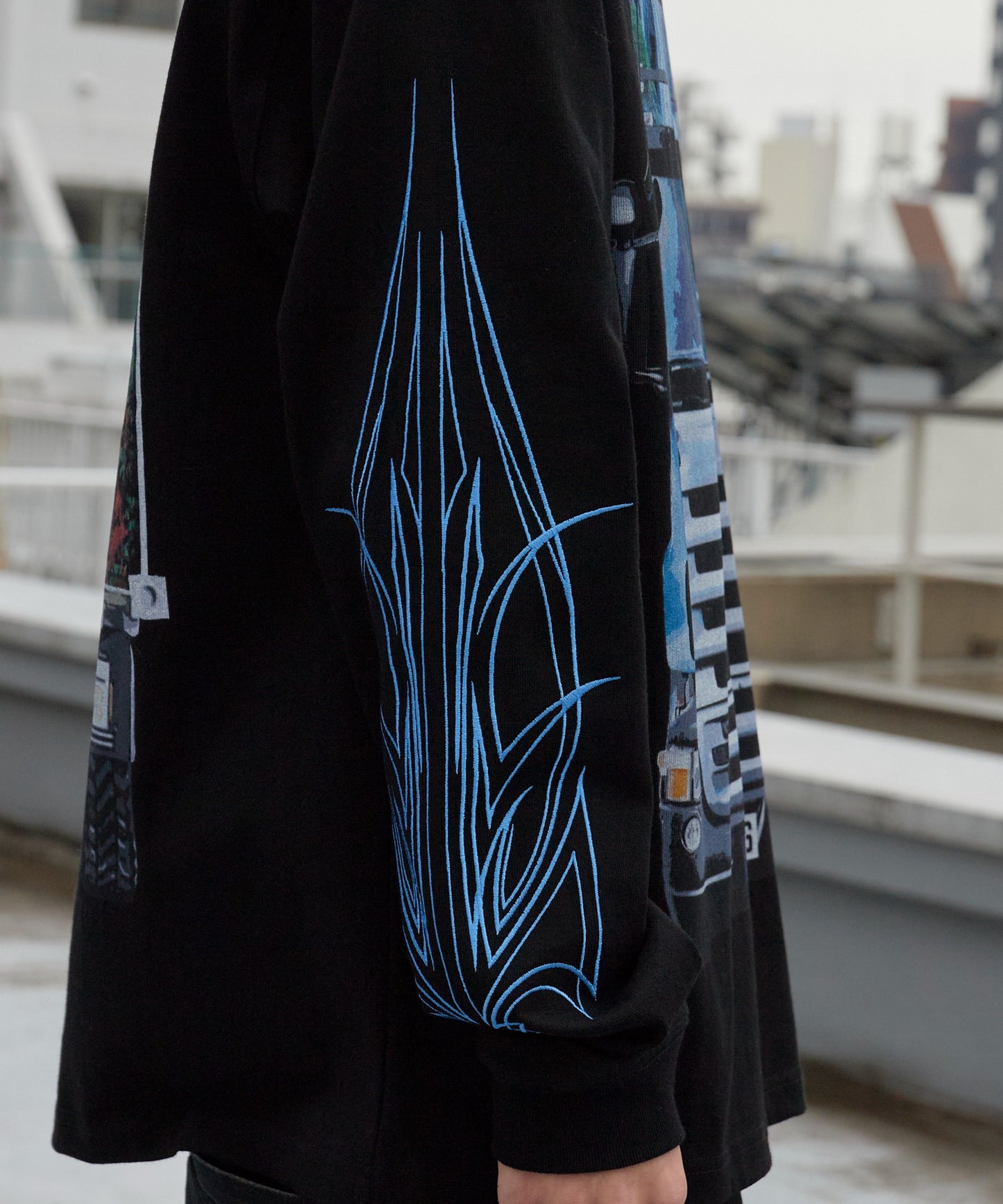 PLEASURES / SEMI HEAVYWEIGHT LONG SLEEVE