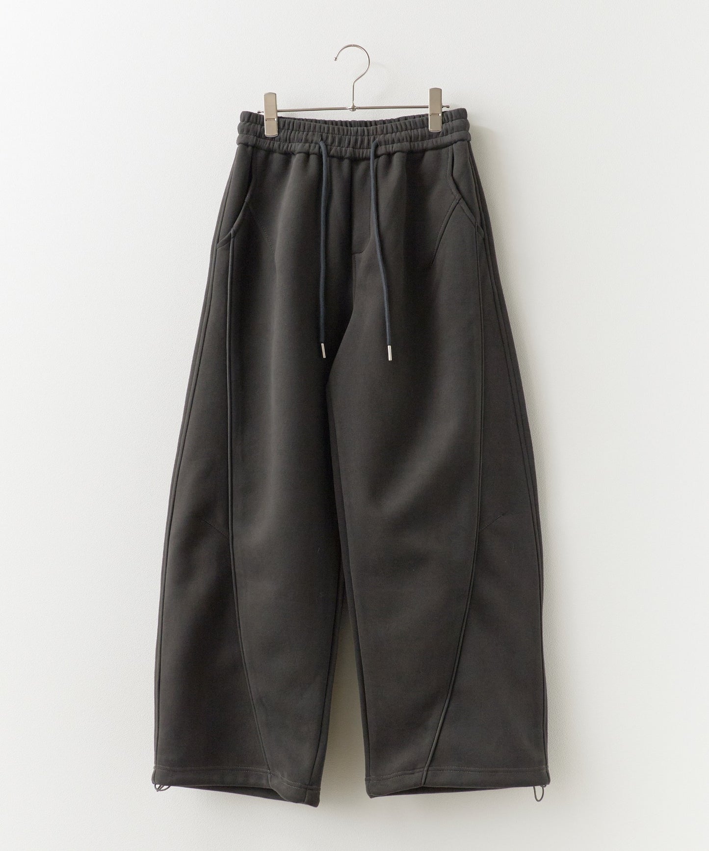 ALL RUNS / カーブシルエット イージースウェットパンツ