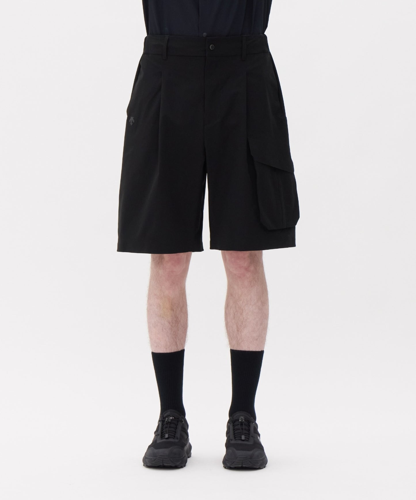 DESCENTE ALLTERRAIN / SEAMLESS STRETCH BIG CARGO SHORTS