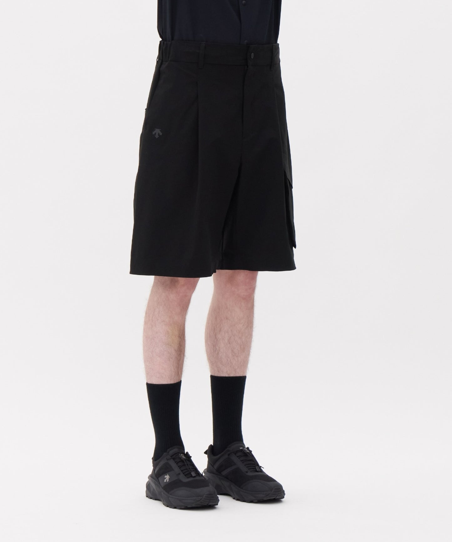 DESCENTE ALLTERRAIN / SEAMLESS STRETCH BIG CARGO SHORTS
