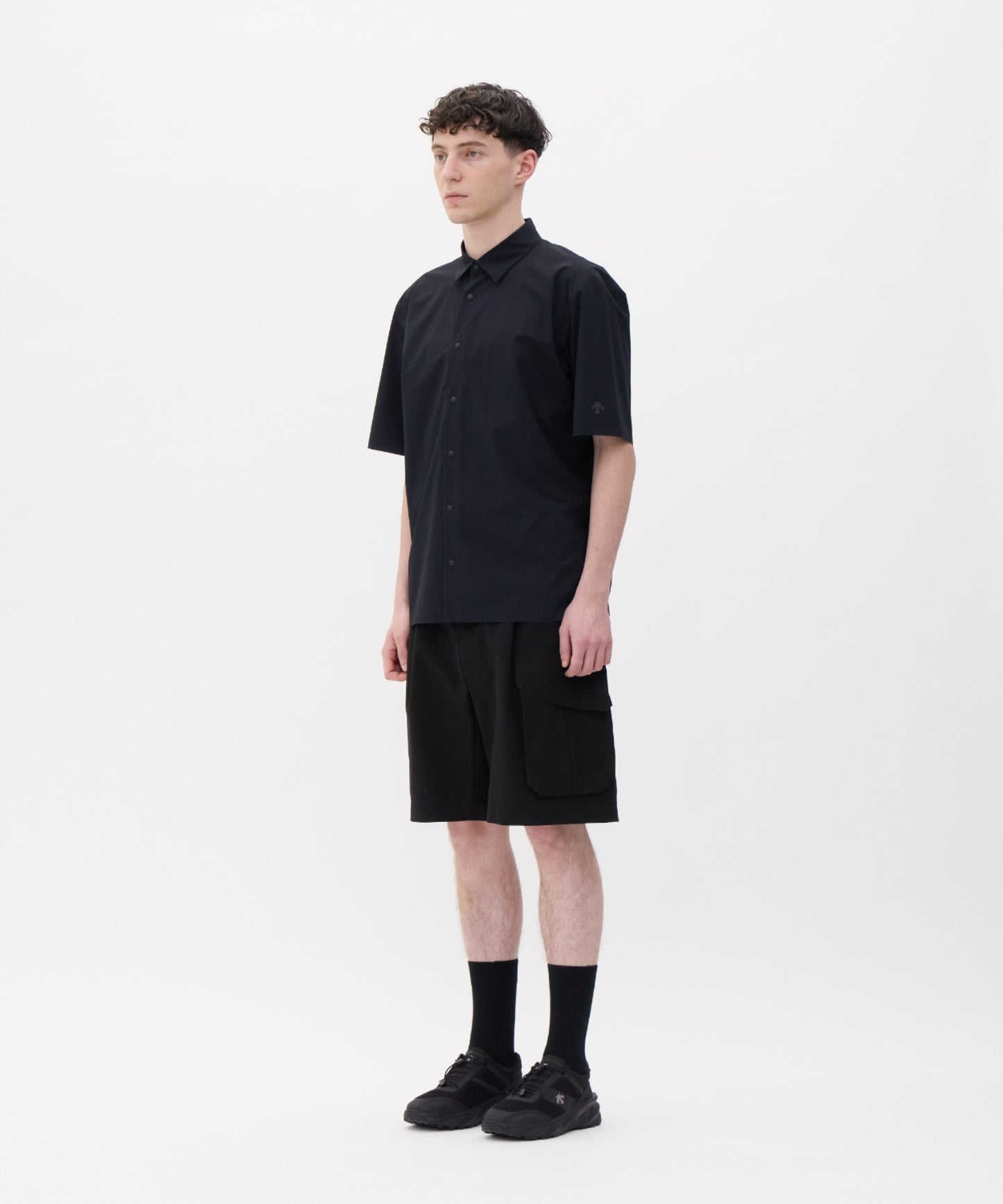 DESCENTE ALLTERRAIN / SEAMLESS STRETCH BIG CARGO SHORTS