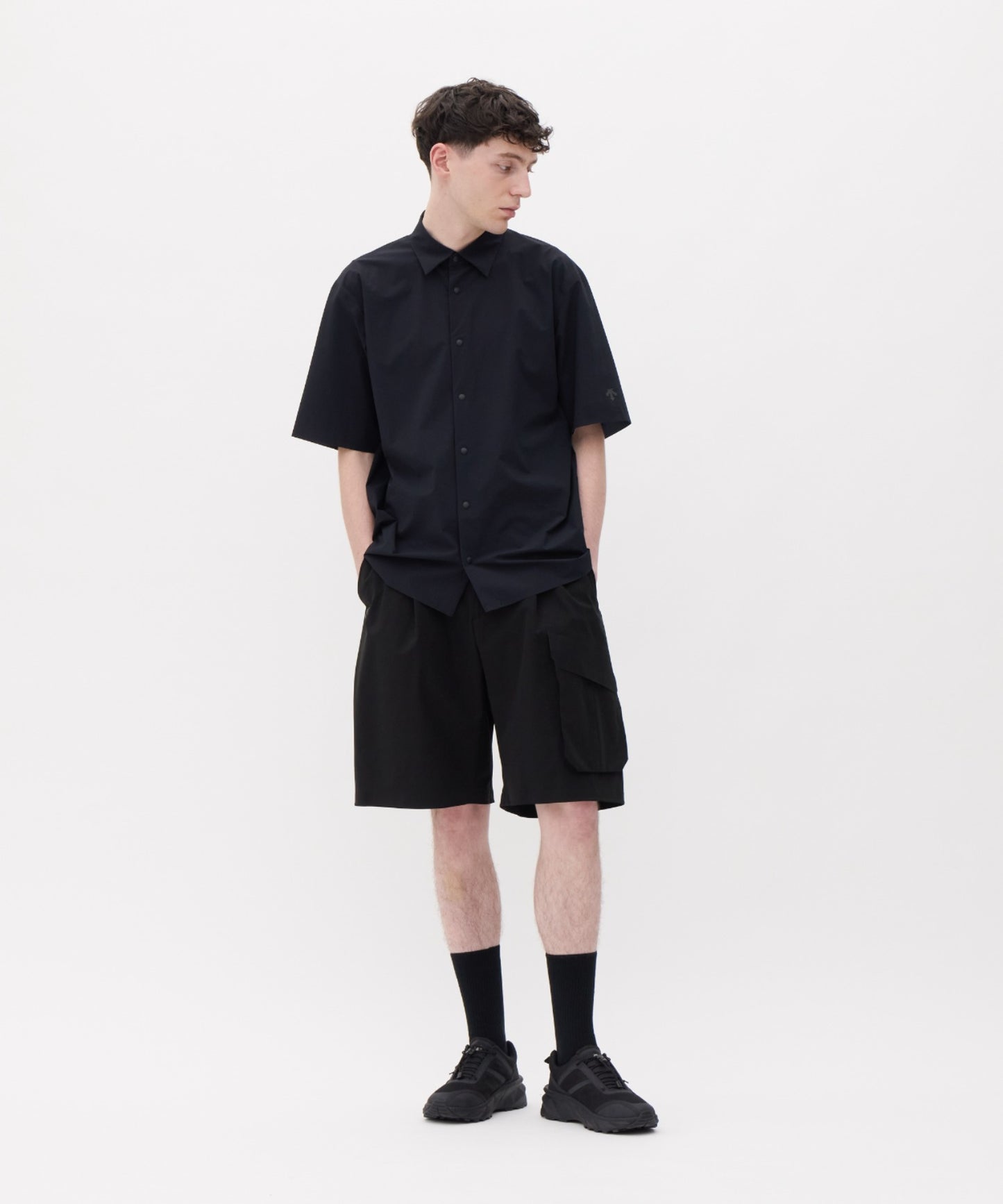 DESCENTE ALLTERRAIN / SEAMLESS STRETCH BIG CARGO SHORTS