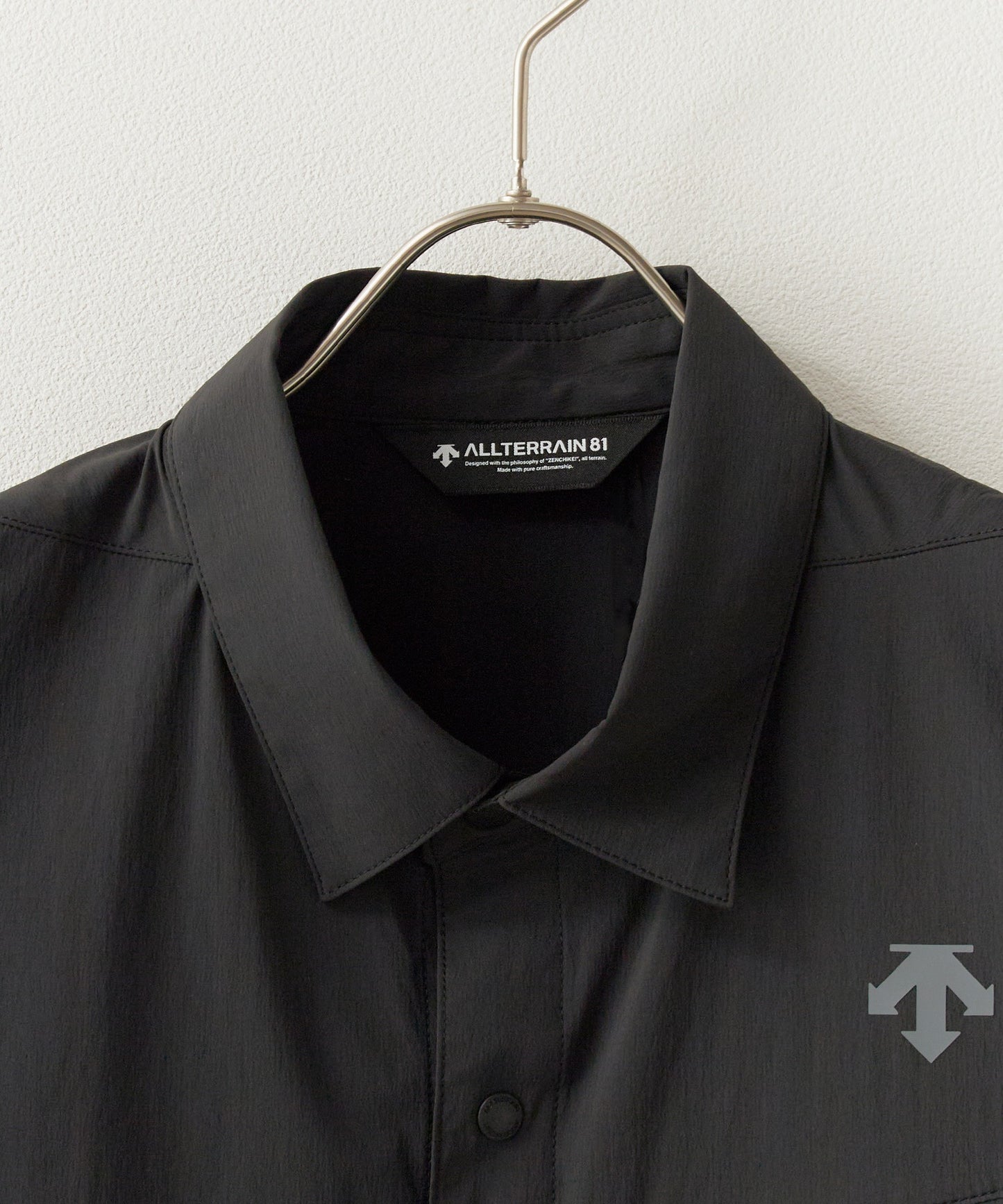 DESCENTE ALLTERRAIN / WIND SHELL H/S SHIRT PB.