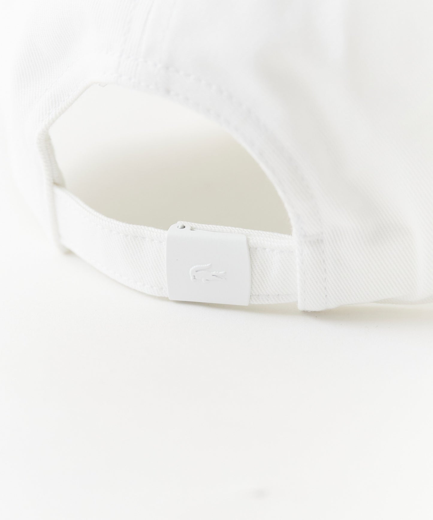 LACOSTE/ラコステ カーブバイザー 刺繍ワッペン コットン6パネルキャップ