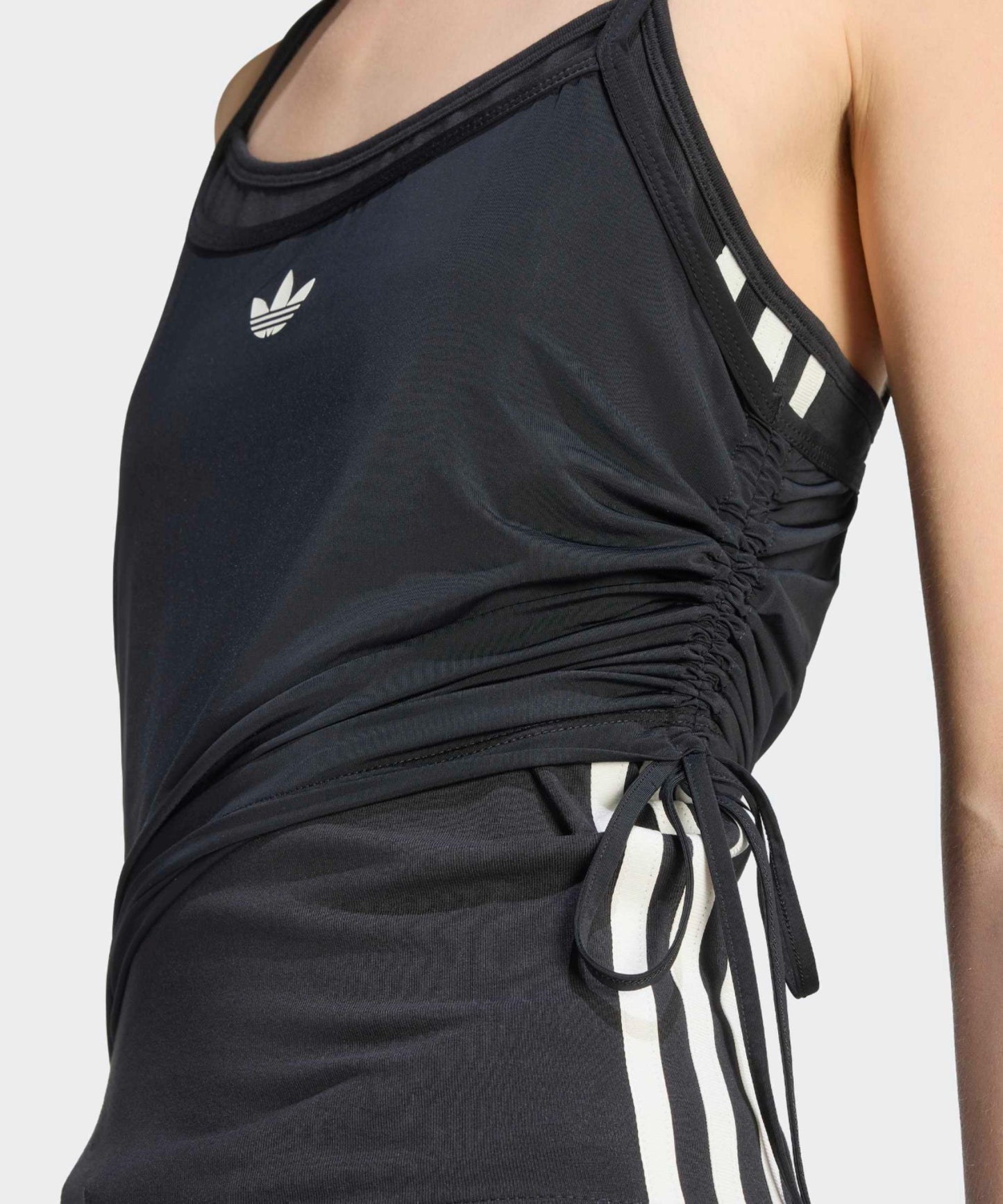 adidas / トレフォイルロゴ ダブルレイヤータンクトップ