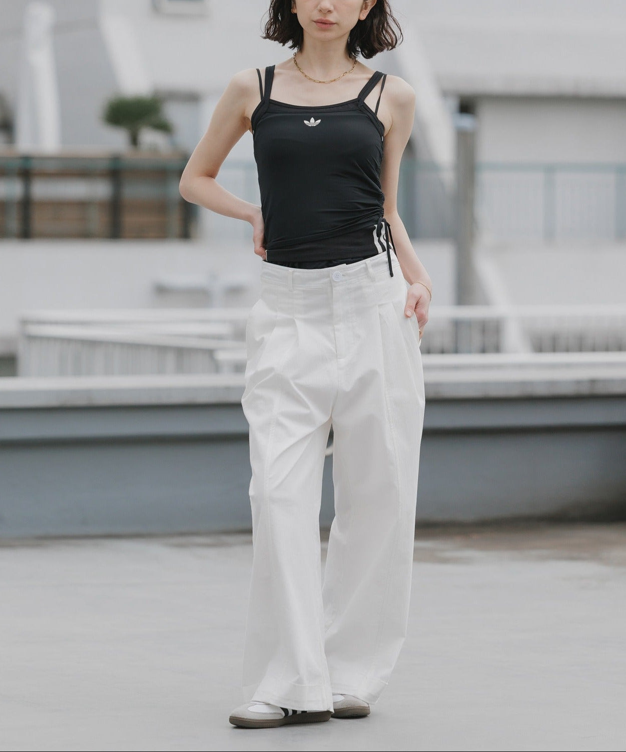 adidas / トレフォイルロゴ ダブルレイヤータンクトップ