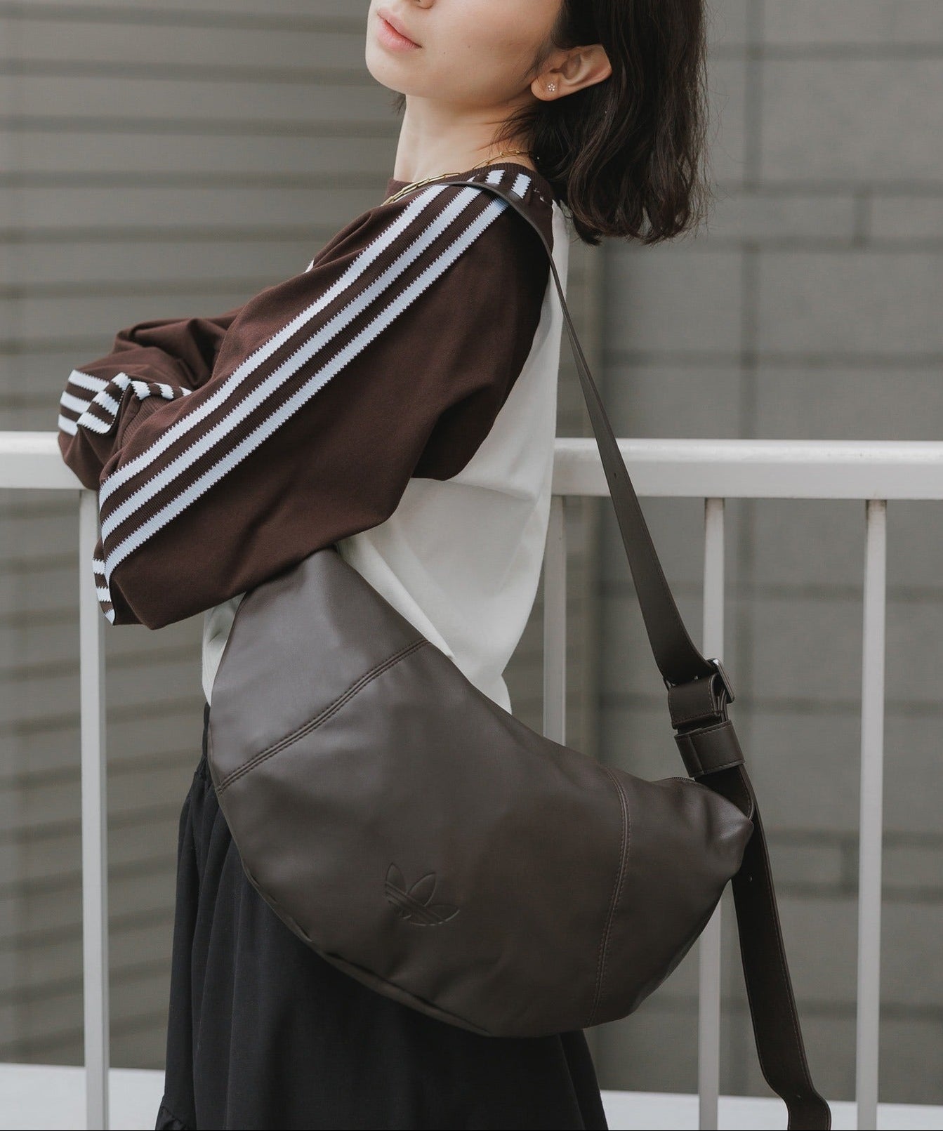 adidas / トレフォイルロゴ スポーティー ホーボーバッグ