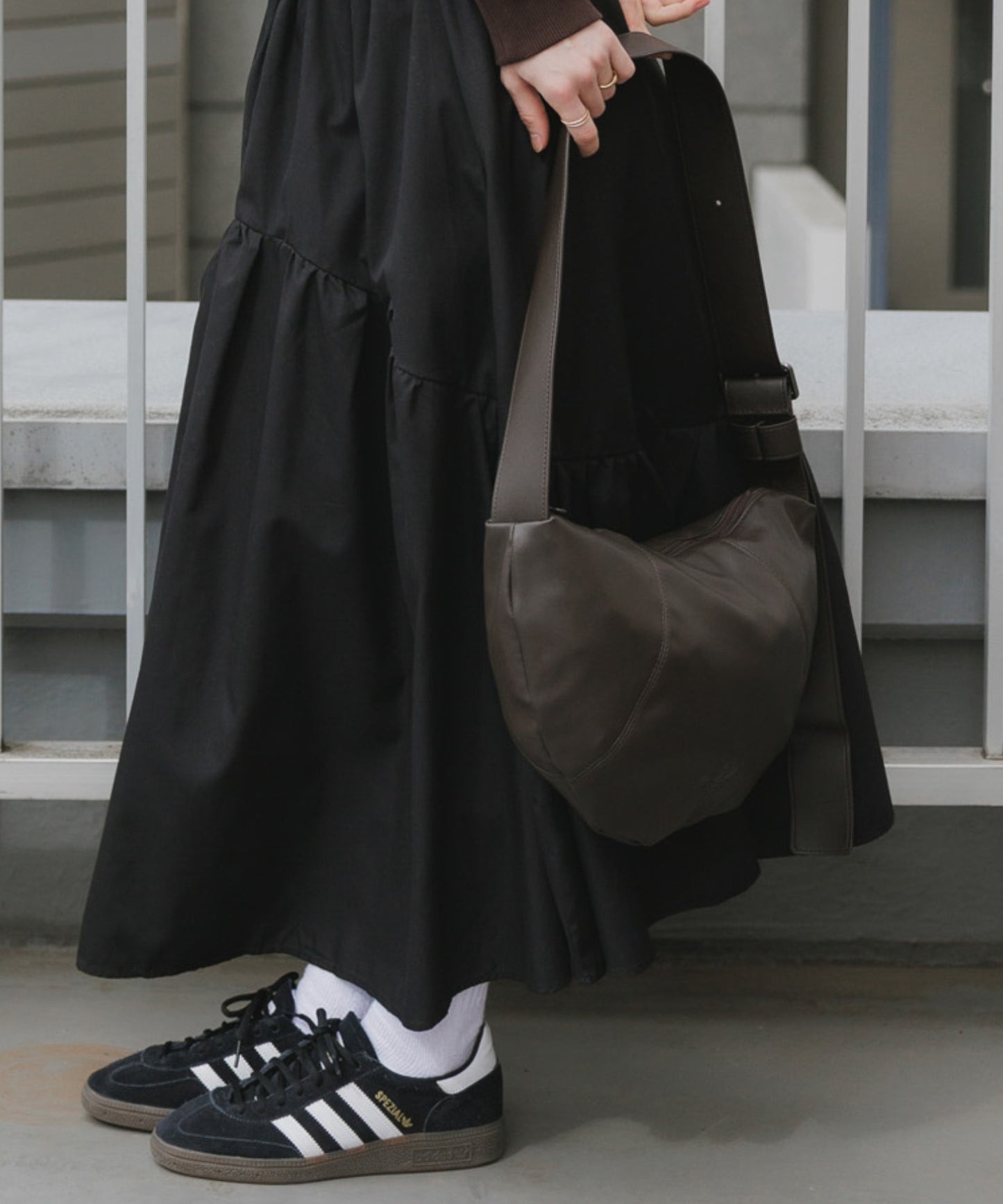 adidas / トレフォイルロゴ スポーティー ホーボーバッグ