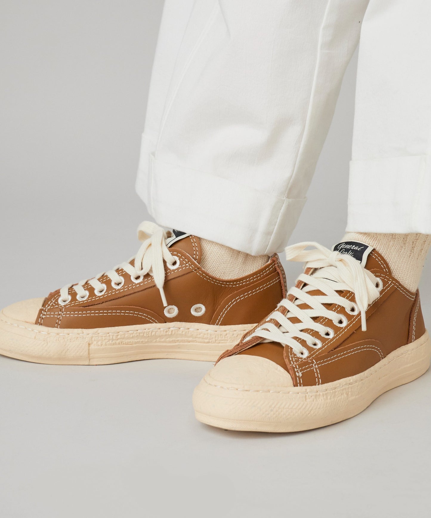 General Scale. Maison MIHARA YASUHIRO / ROY