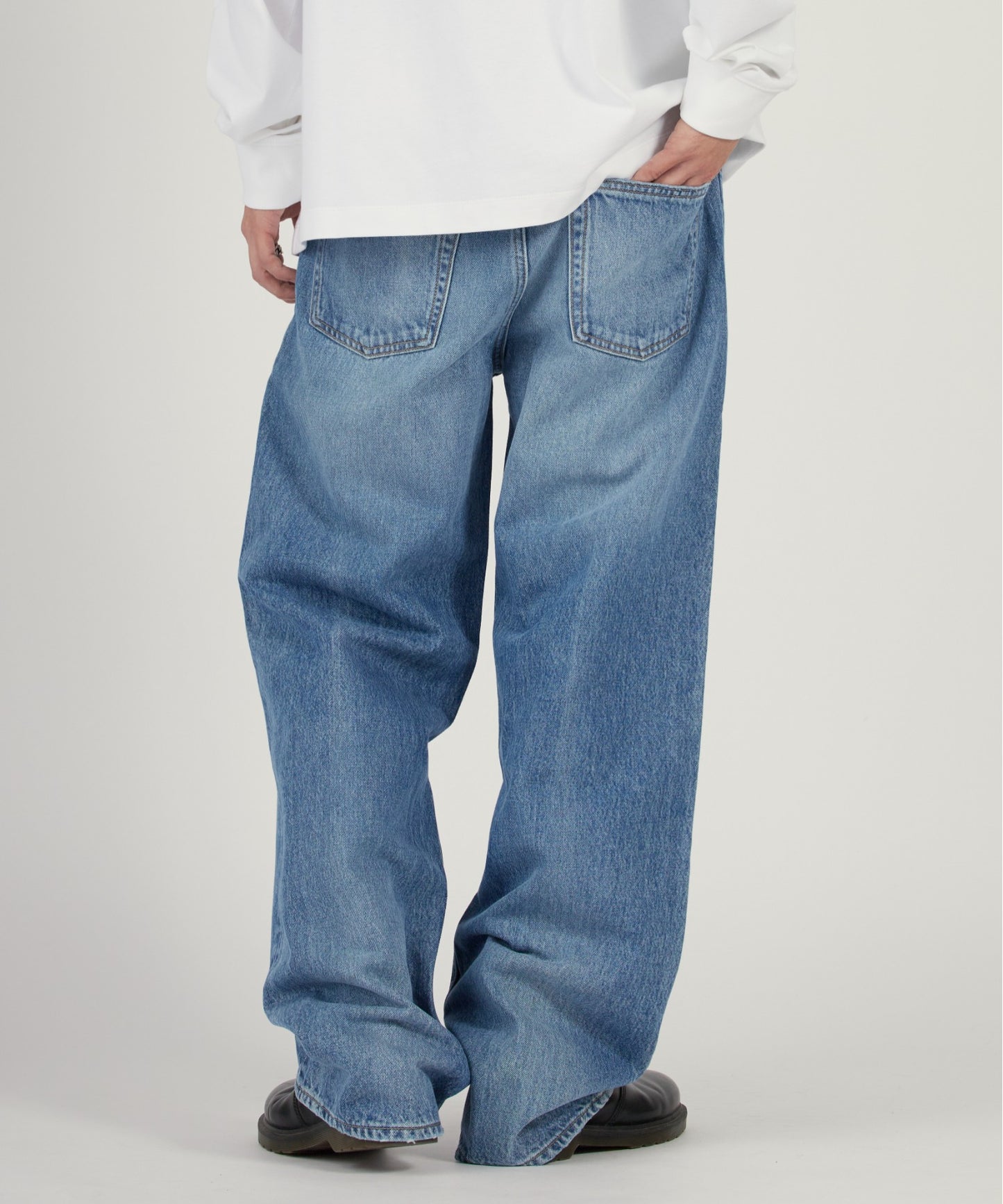 Calvin Klein / BAGGY HAPPER BLUE JEAN