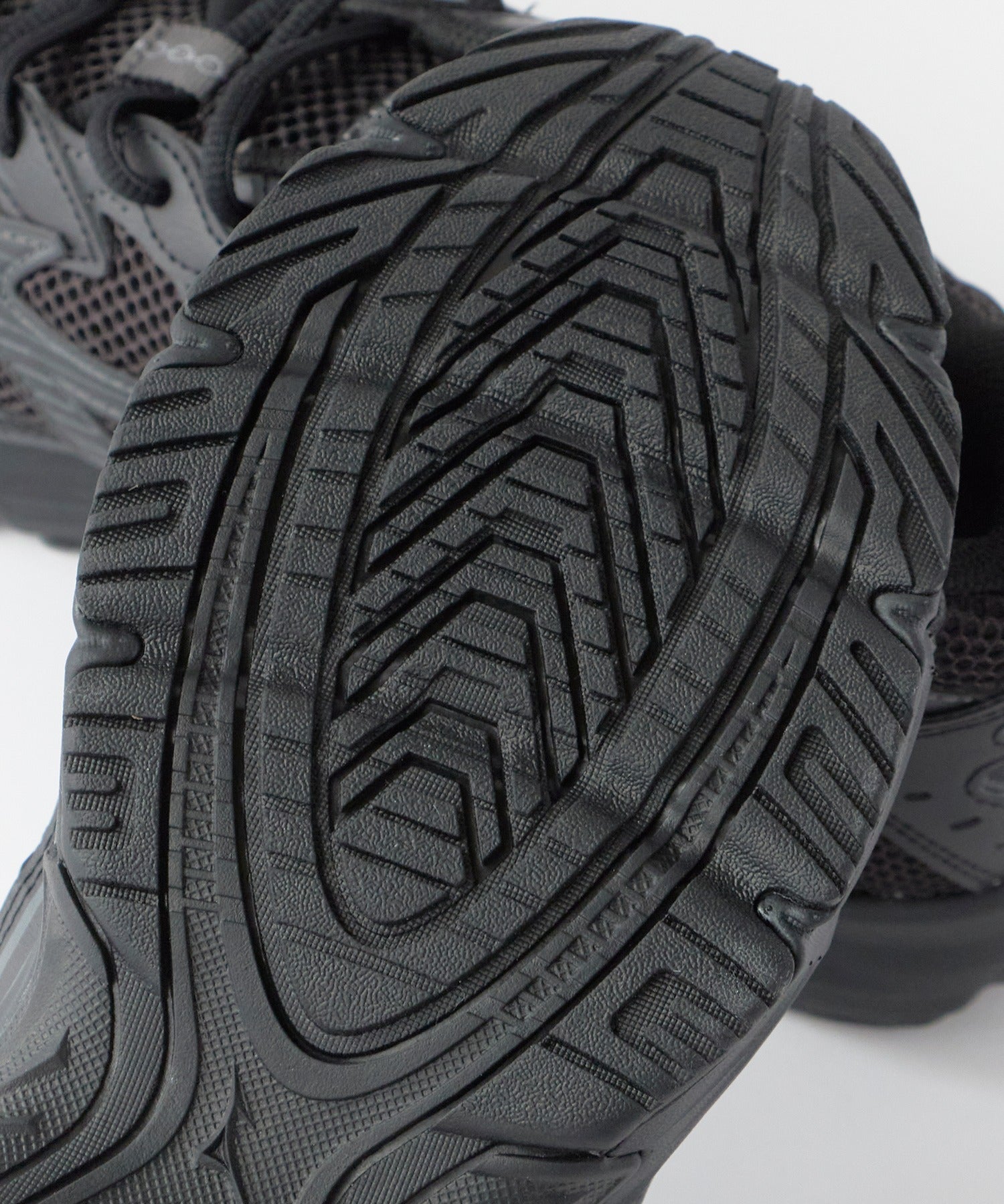 MIZUNO / MXR – ROOP TOKYO