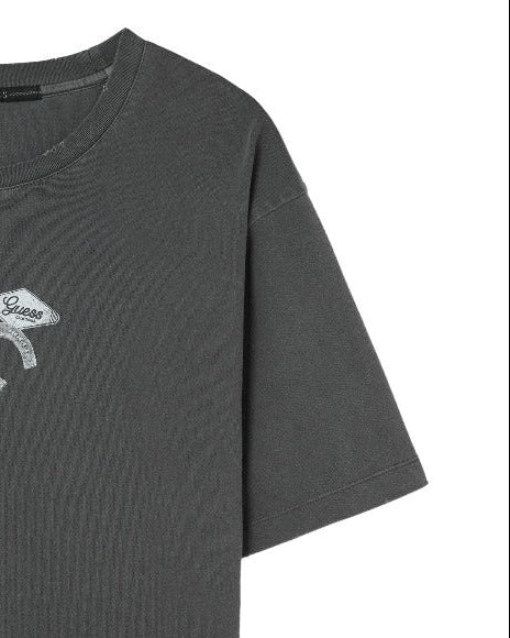 【Stray Kids ヒョンジン着用】GUESS/ゲス UNI S/SLV TEE SHIRT MQ2K7432 【6月下旬お届け】