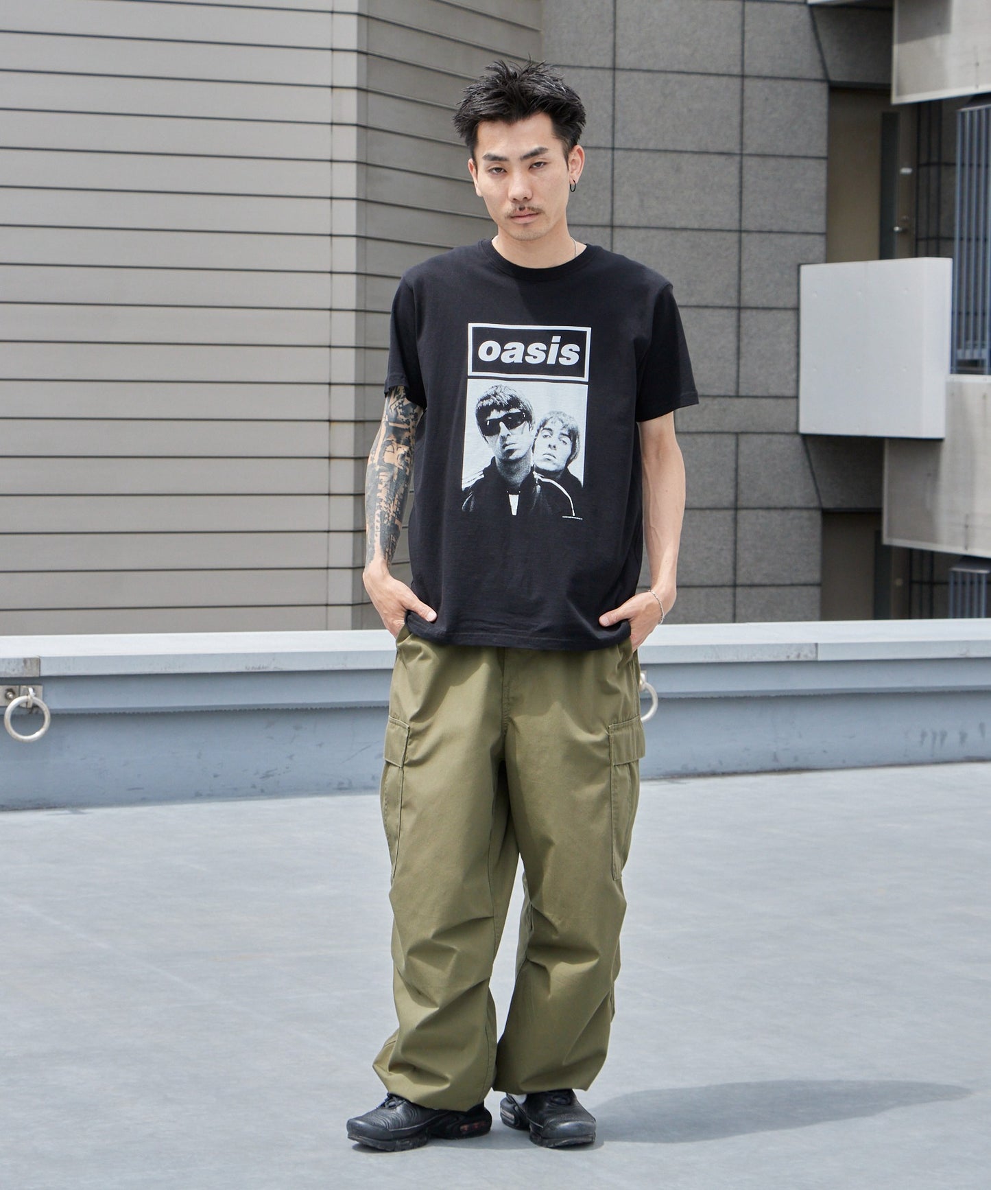 【予約販売】Oasis / オアシス プリントデザイン クルーネックＴシャツ メンズ バンドＴ （6月中旬頃発送予定)