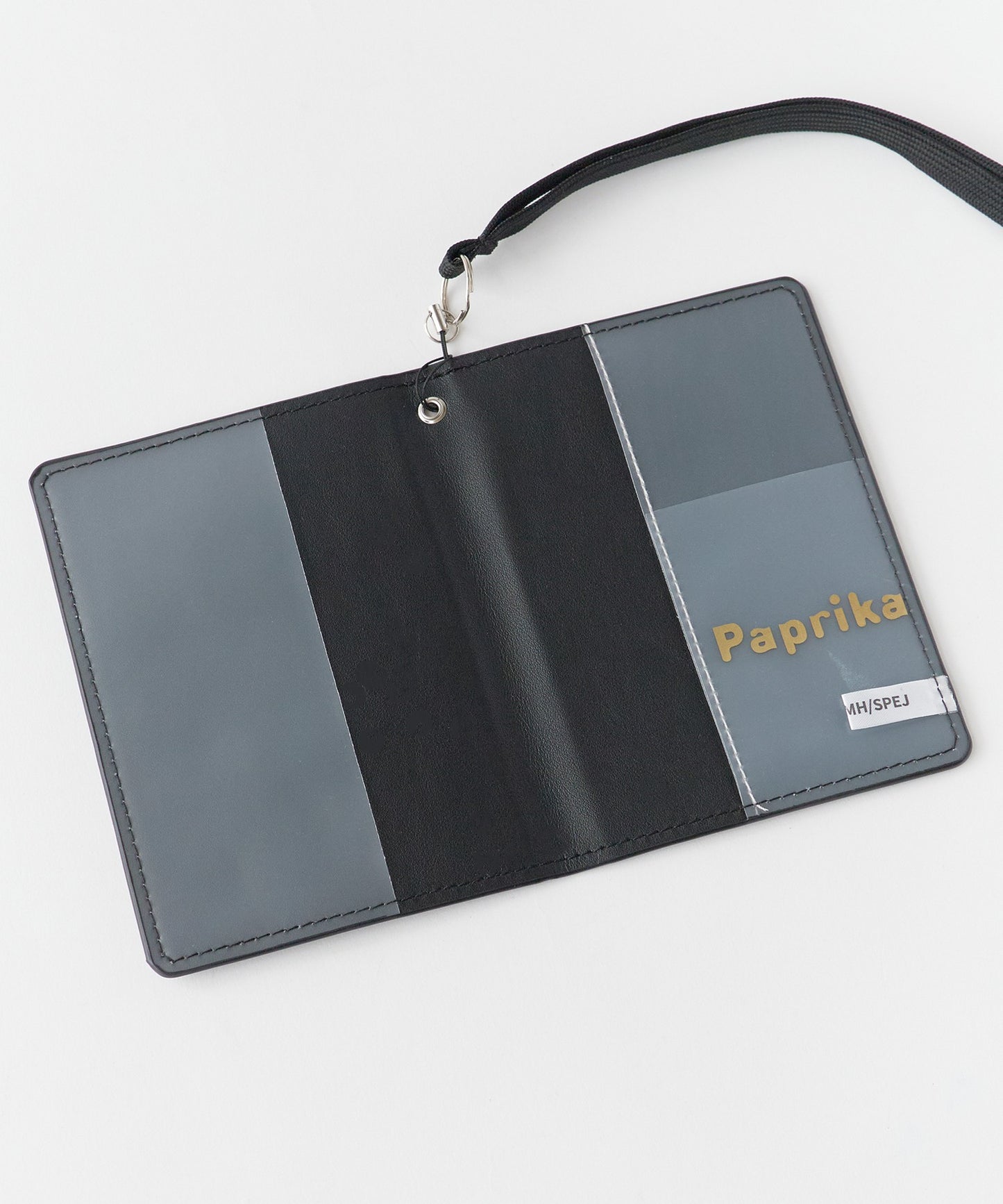 Paprika Synthetic Leather Passport Case パプリカ シンセティックレザー パスポートケース 【9月下旬お届け予定】