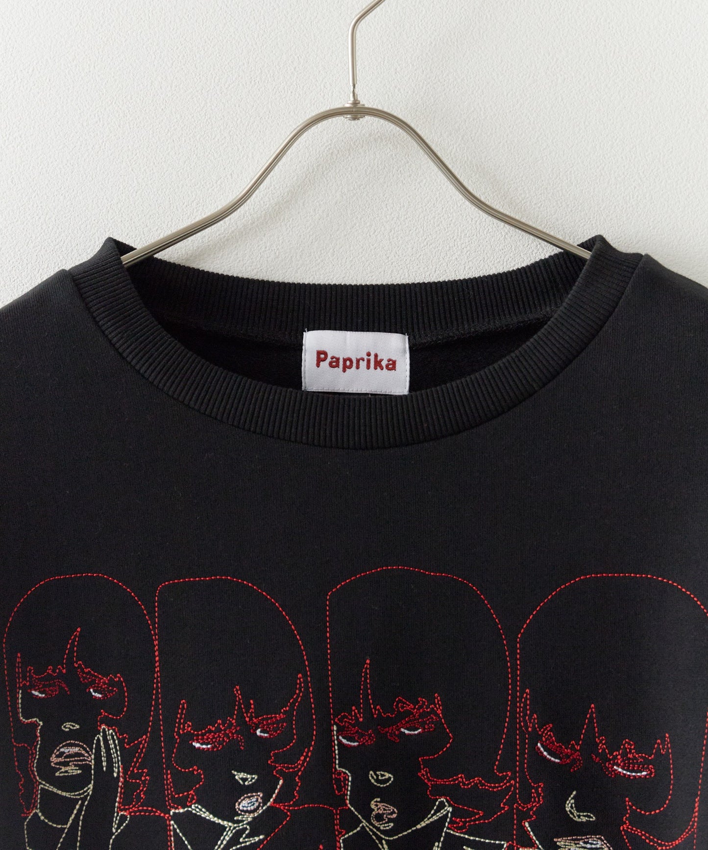 Paprika Thread-Embroidered Sweatshirt パプリカ 刺繍入りスウェット 【9月下旬お届け予定】