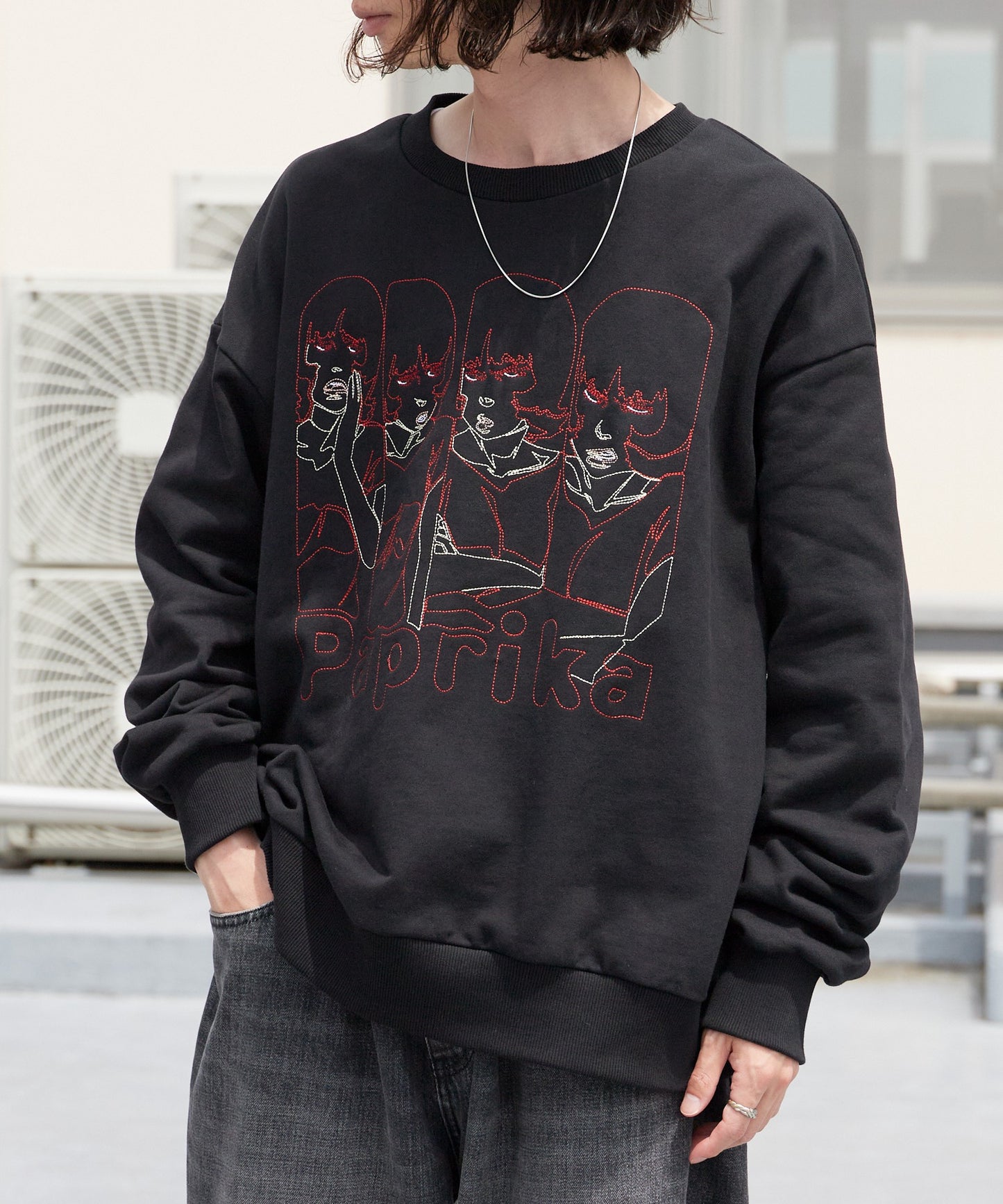 Paprika Thread-Embroidered Sweatshirt パプリカ 刺繍入りスウェット 【9月下旬お届け予定】