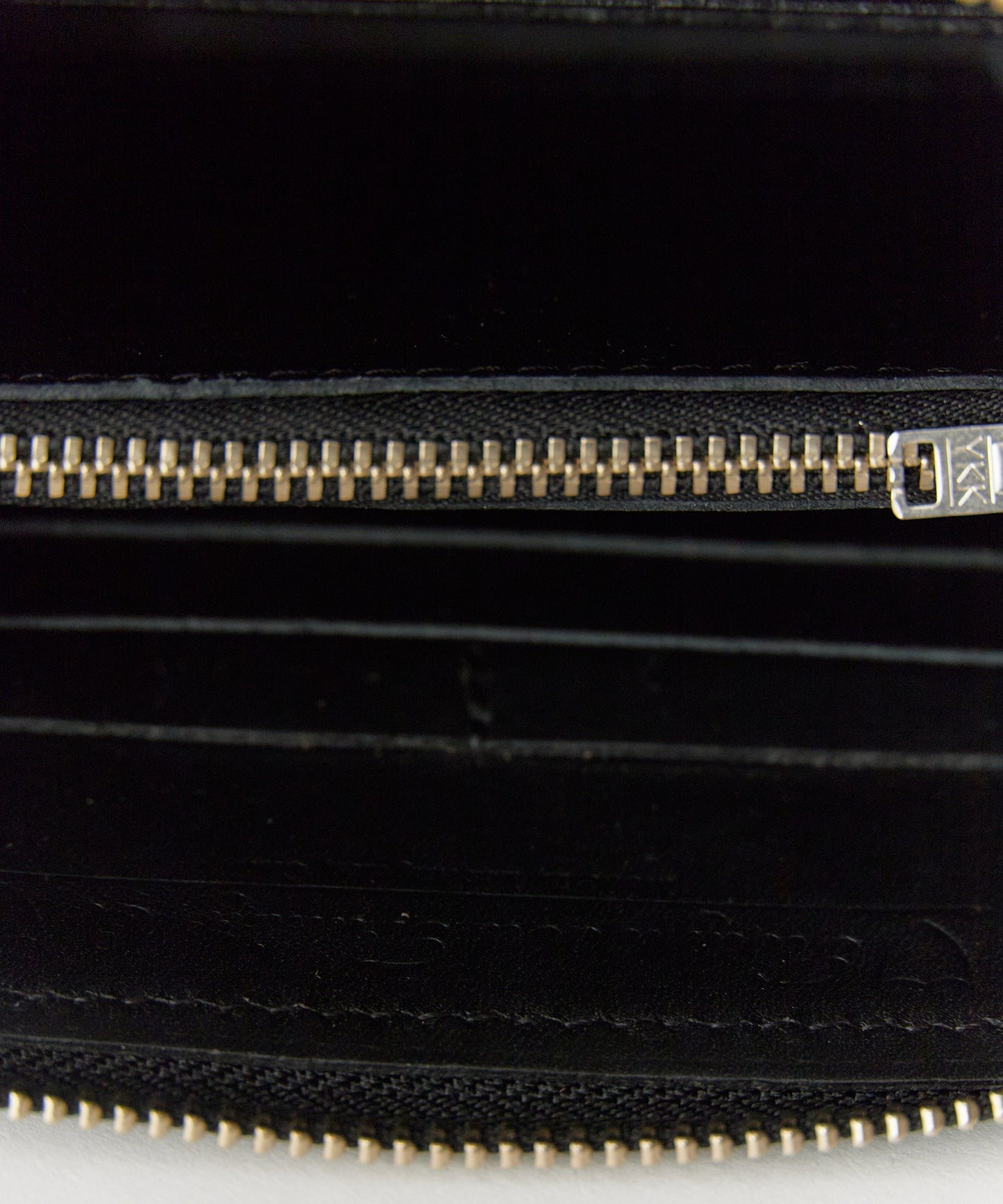 HTC / BORN & ARROW UMBRELLA ZIPPER MEDIUM 財布