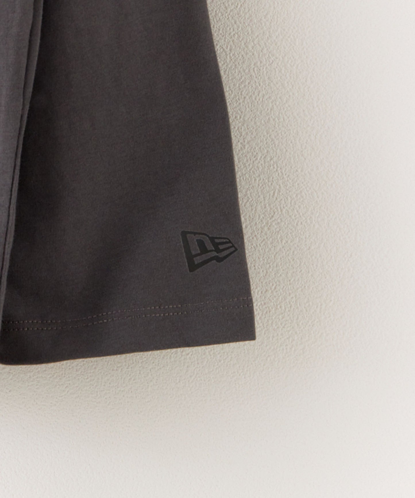 NEW ERA / MEN'S L/S TEE