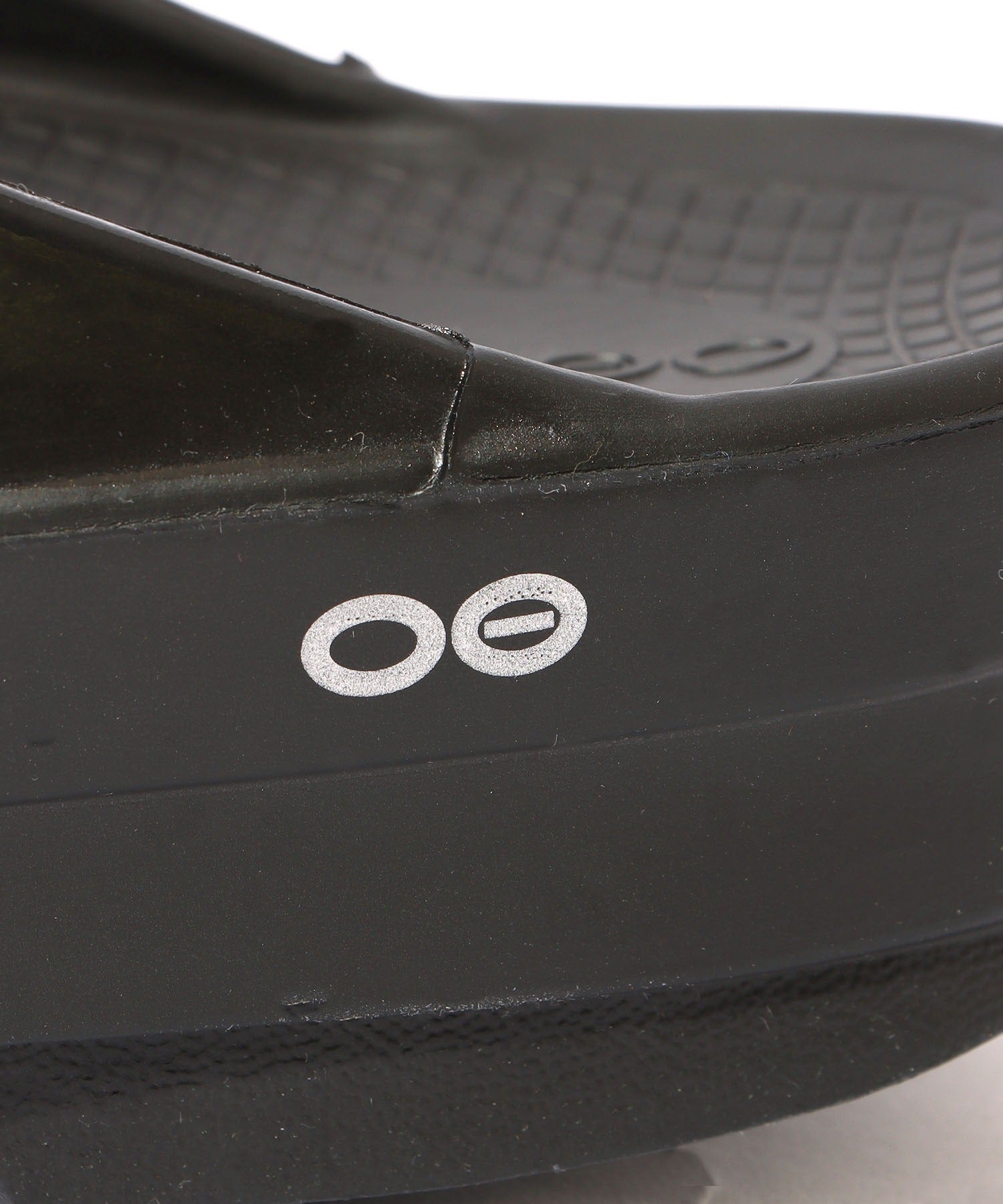 OOFOS / OOmega ウーメガ