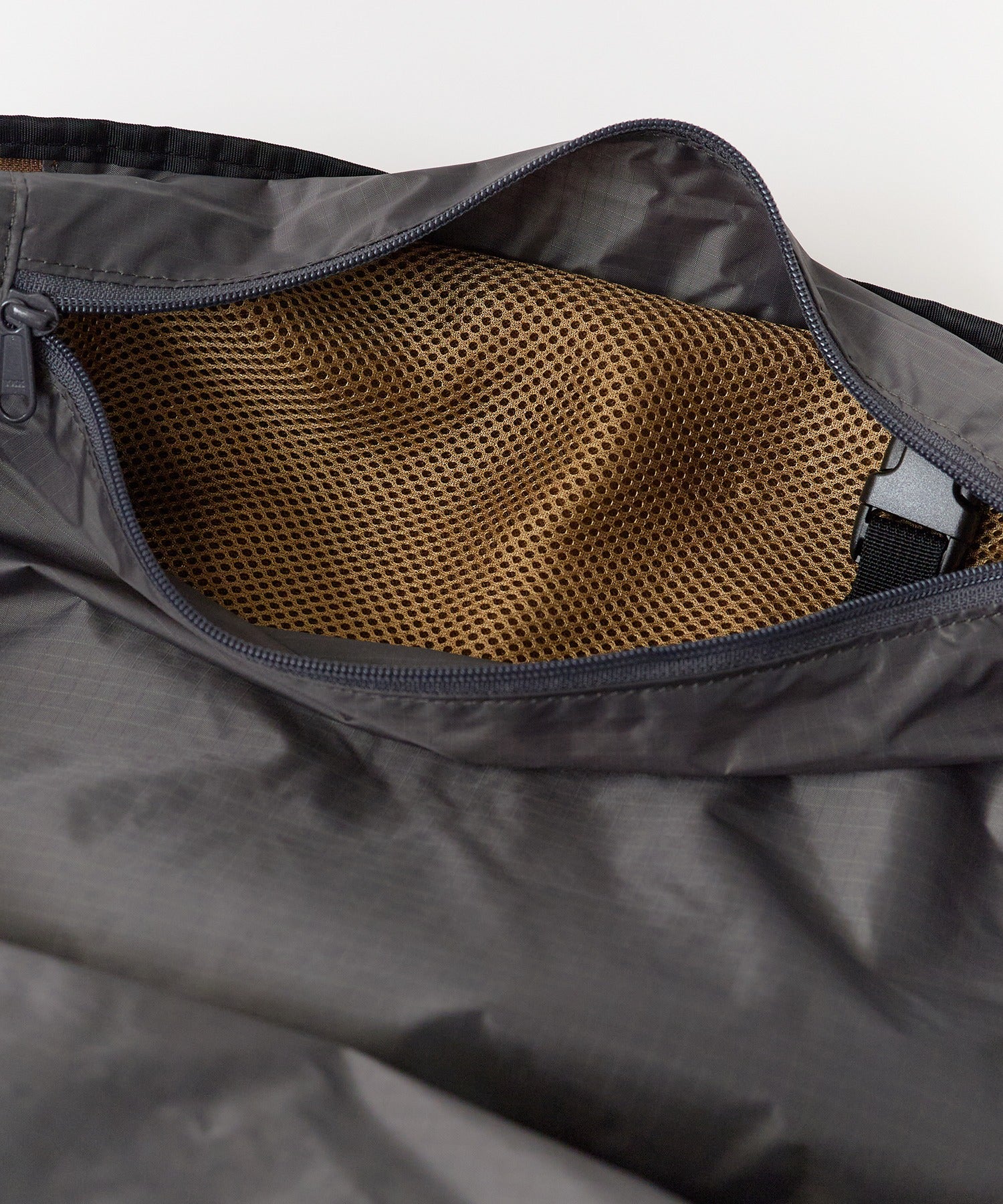 REMI RELIEF×BRIEFING / Easy Wire SL Packable Bag