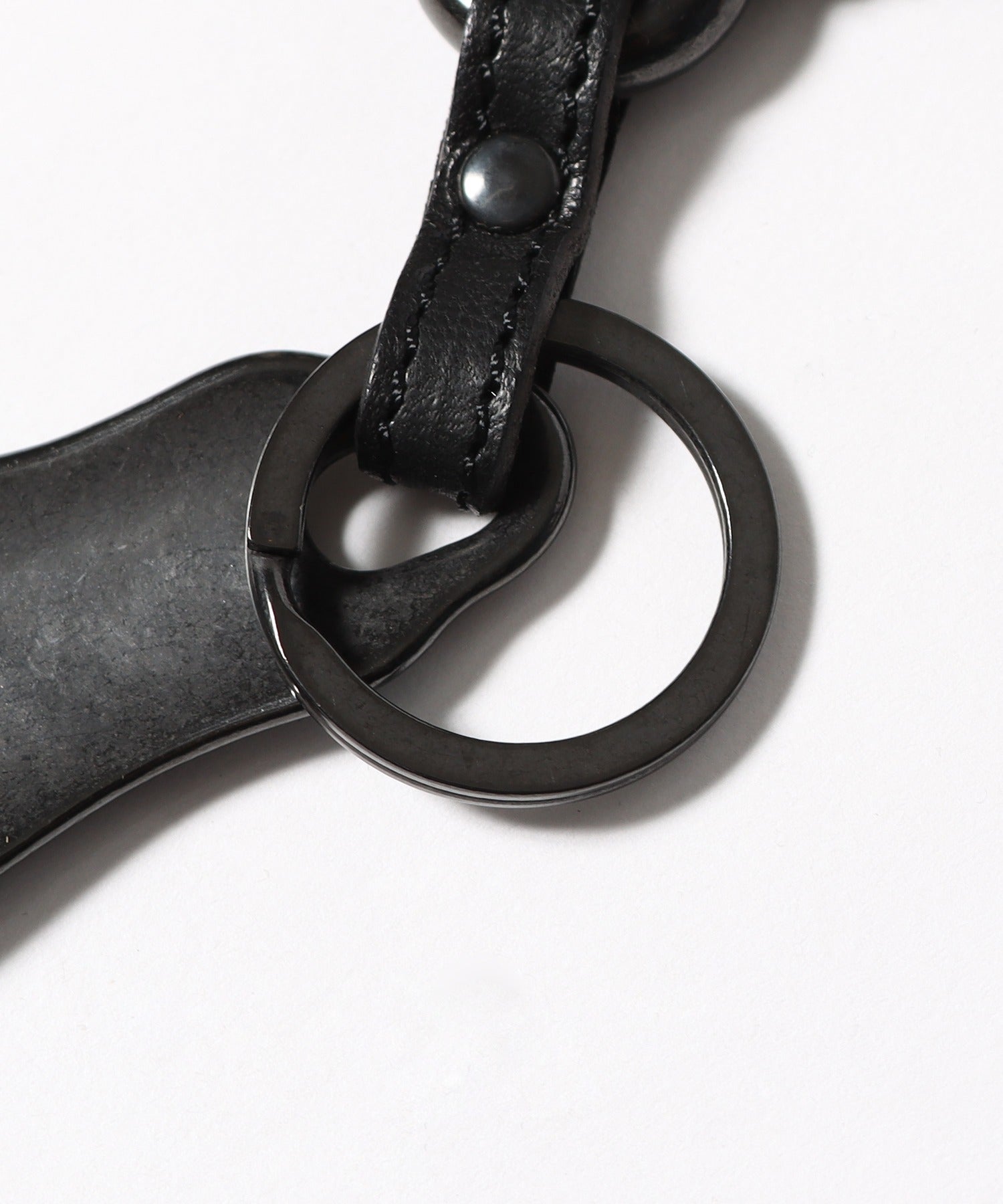 MR.OLIVE / OLISHED STEER LEATHER / BRASS SHOE HORN KEY RING