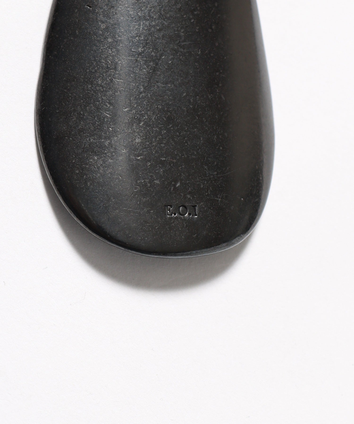 MR.OLIVE / OLISHED STEER LEATHER / BRASS SHOE HORN KEY RING