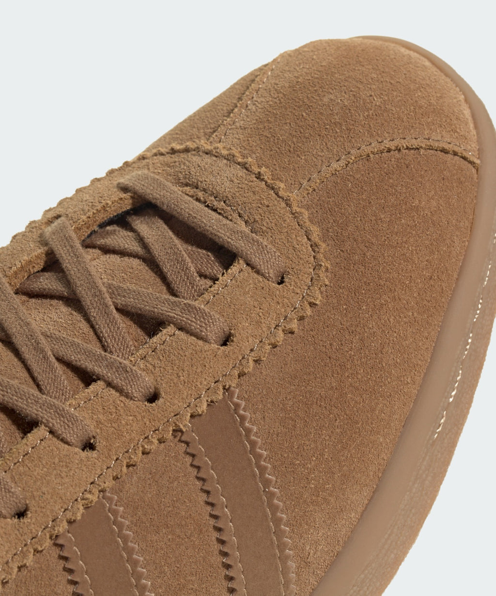 adidas / TOBACCO [BROWN]